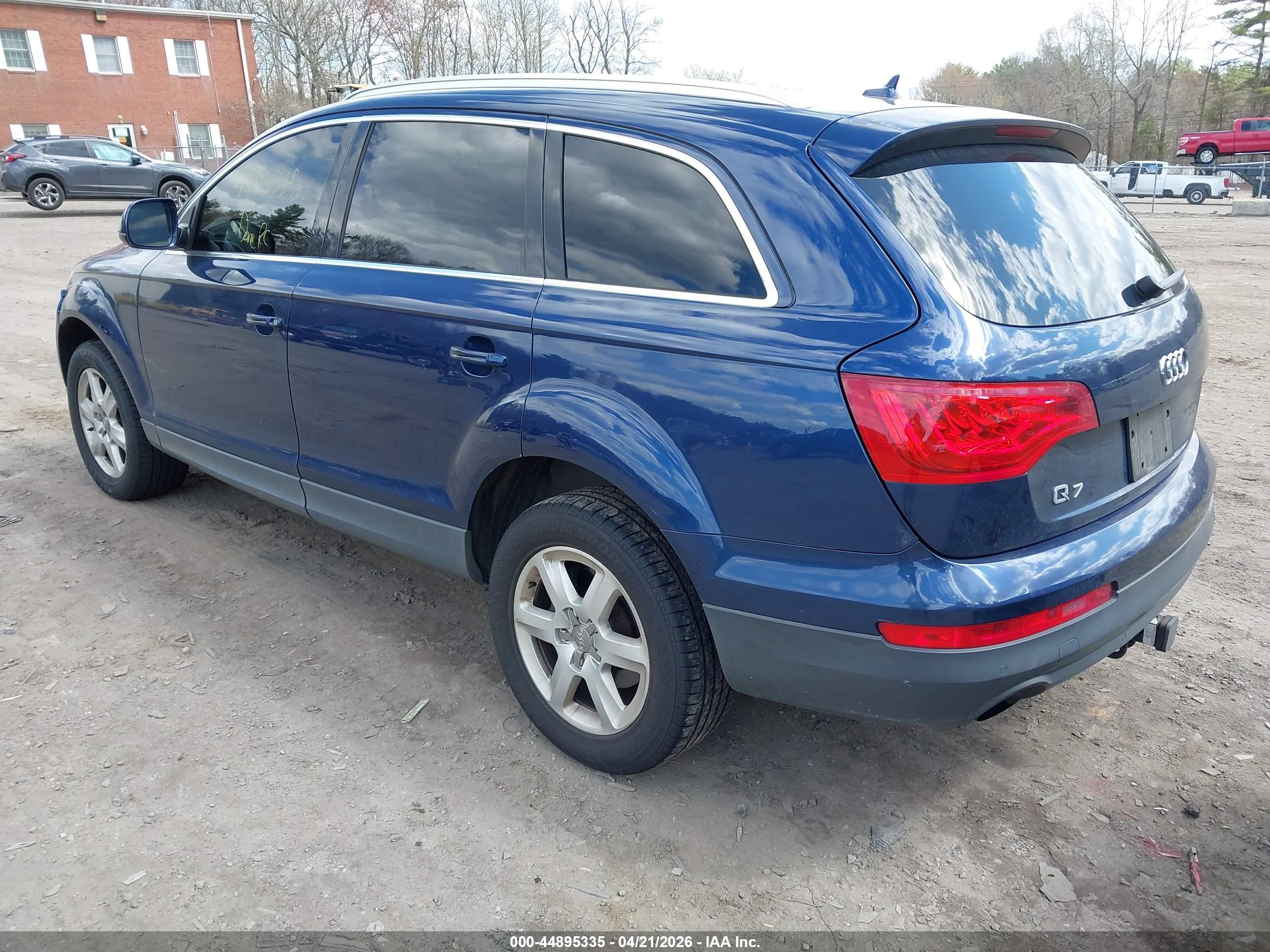 AUDI Q7 image 3