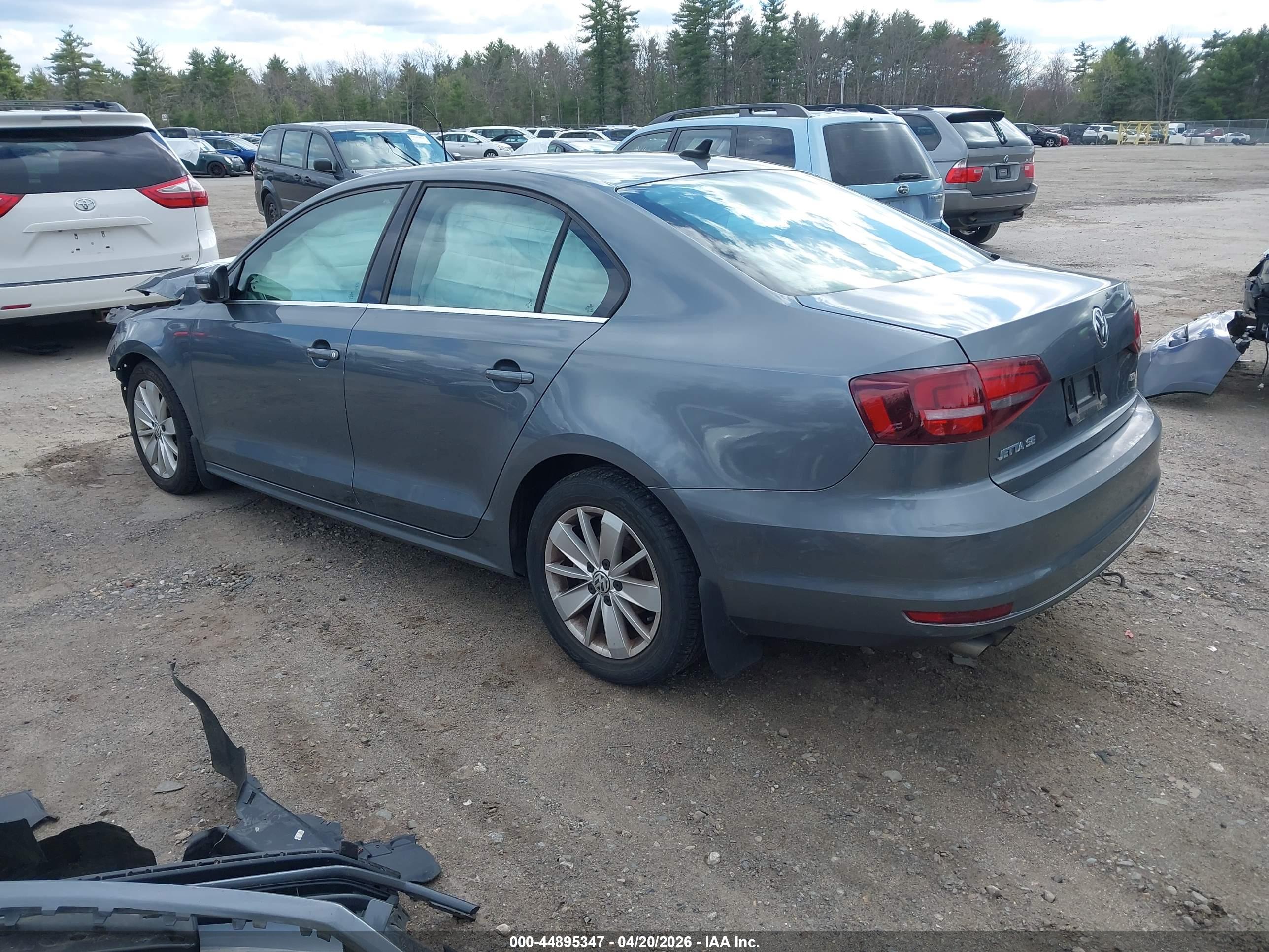 VOLKSWAGEN JETTA image 3