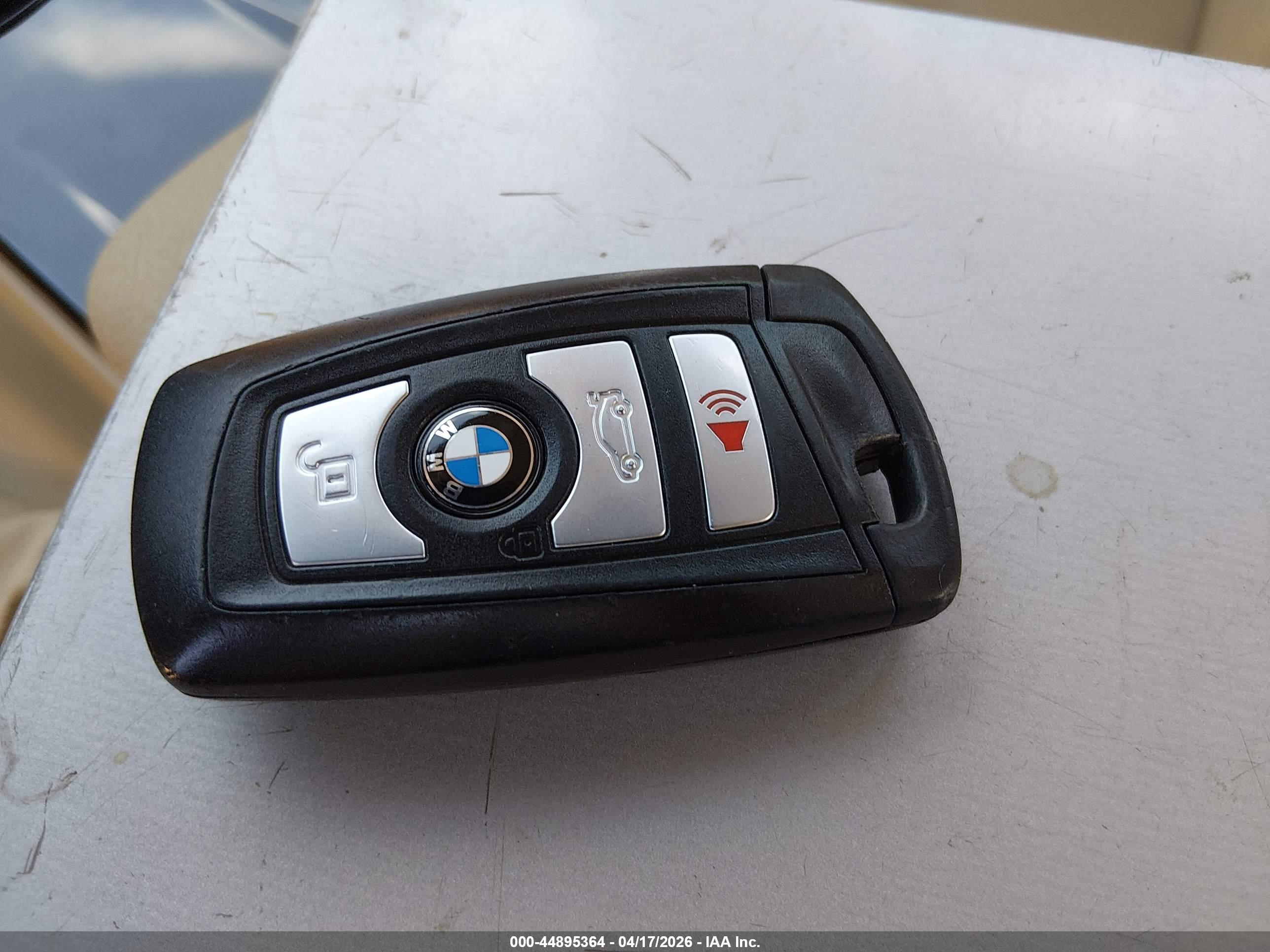 BMW 320I image 11