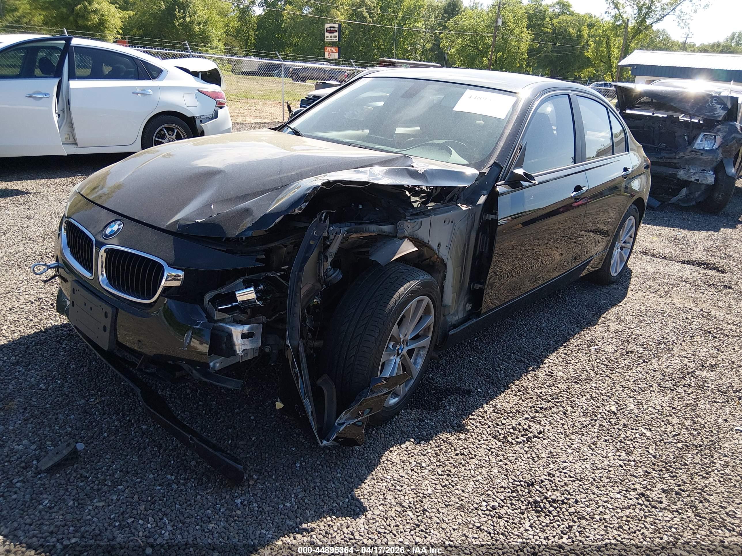 BMW 320I image 2