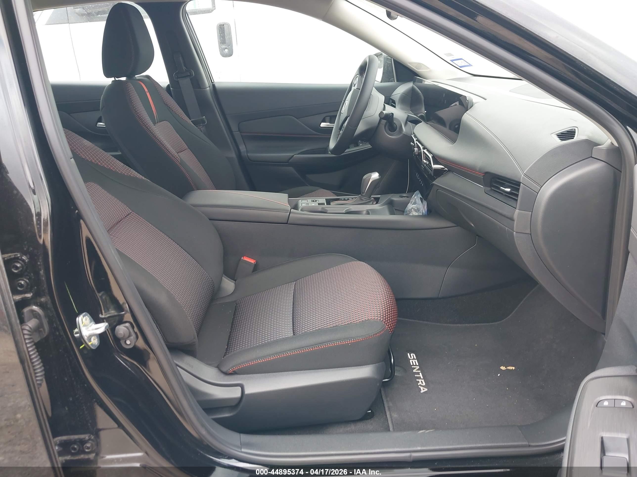 NISSAN SENTRA image 5