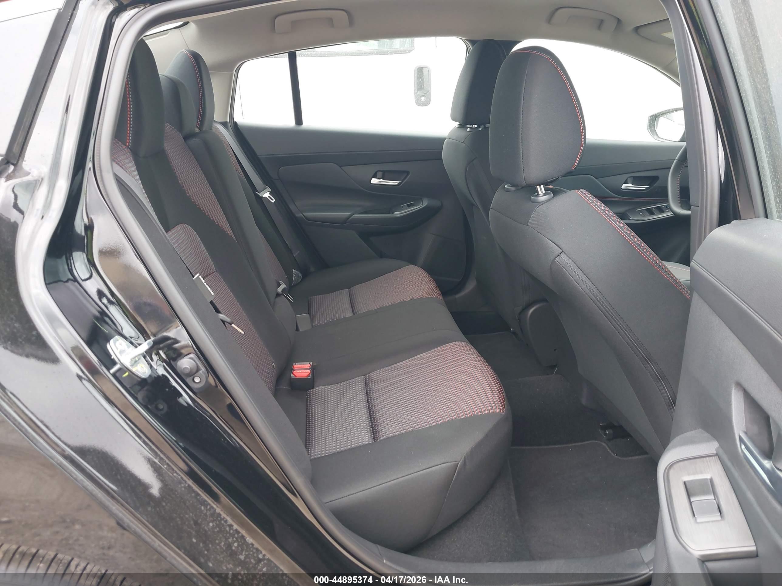 NISSAN SENTRA image 8