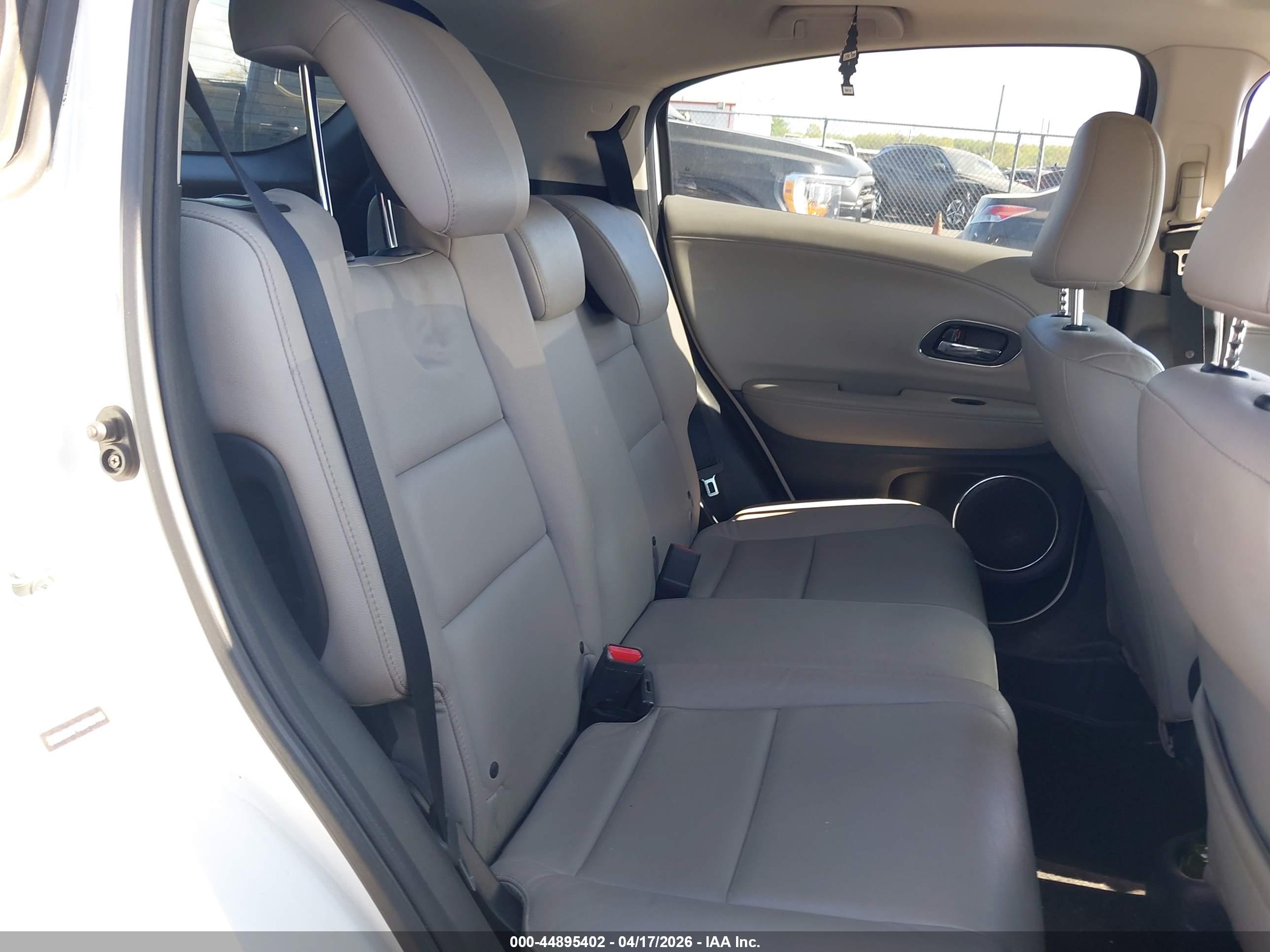 HONDA HR-V image 8
