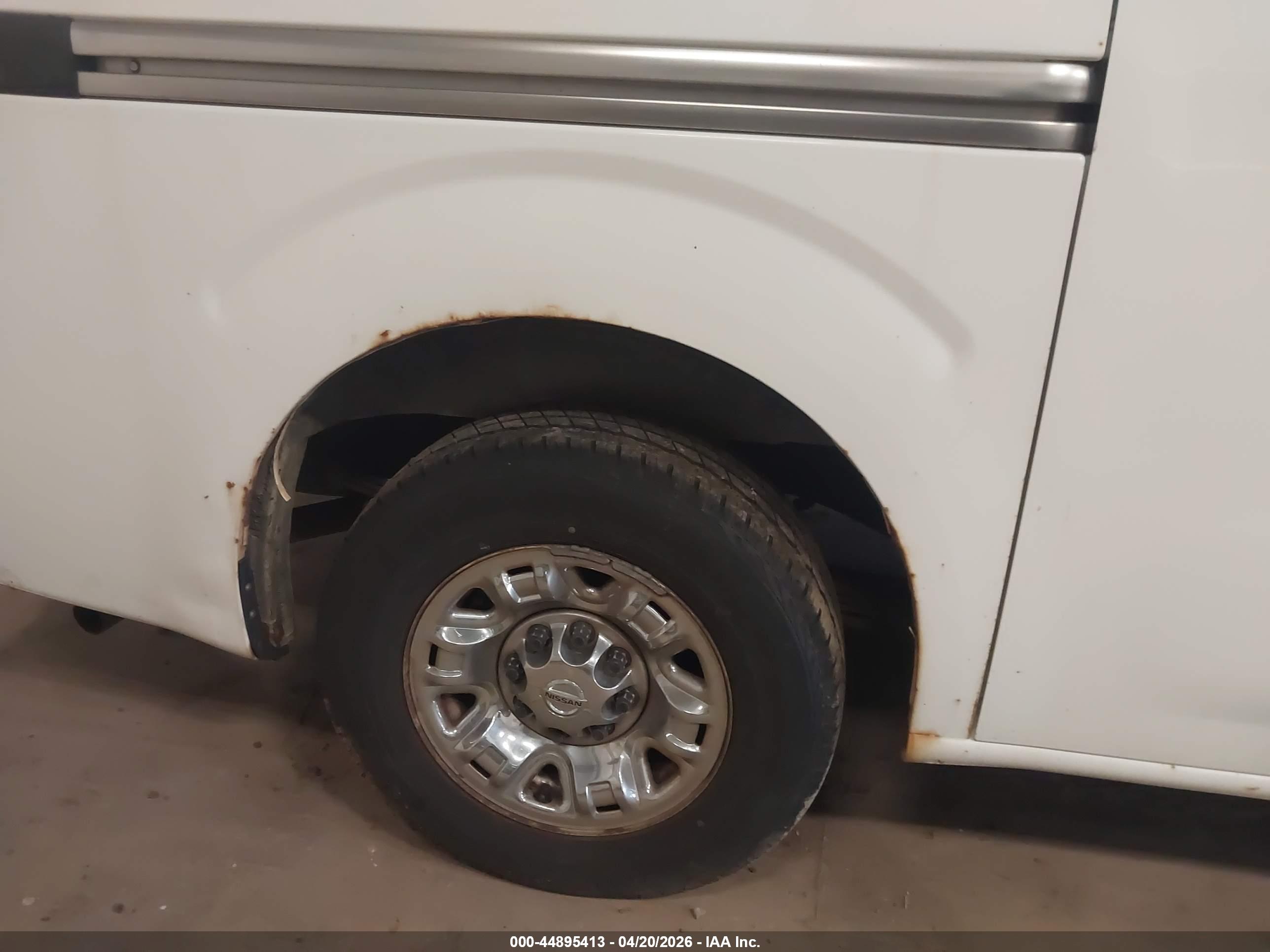 NISSAN NV image 6