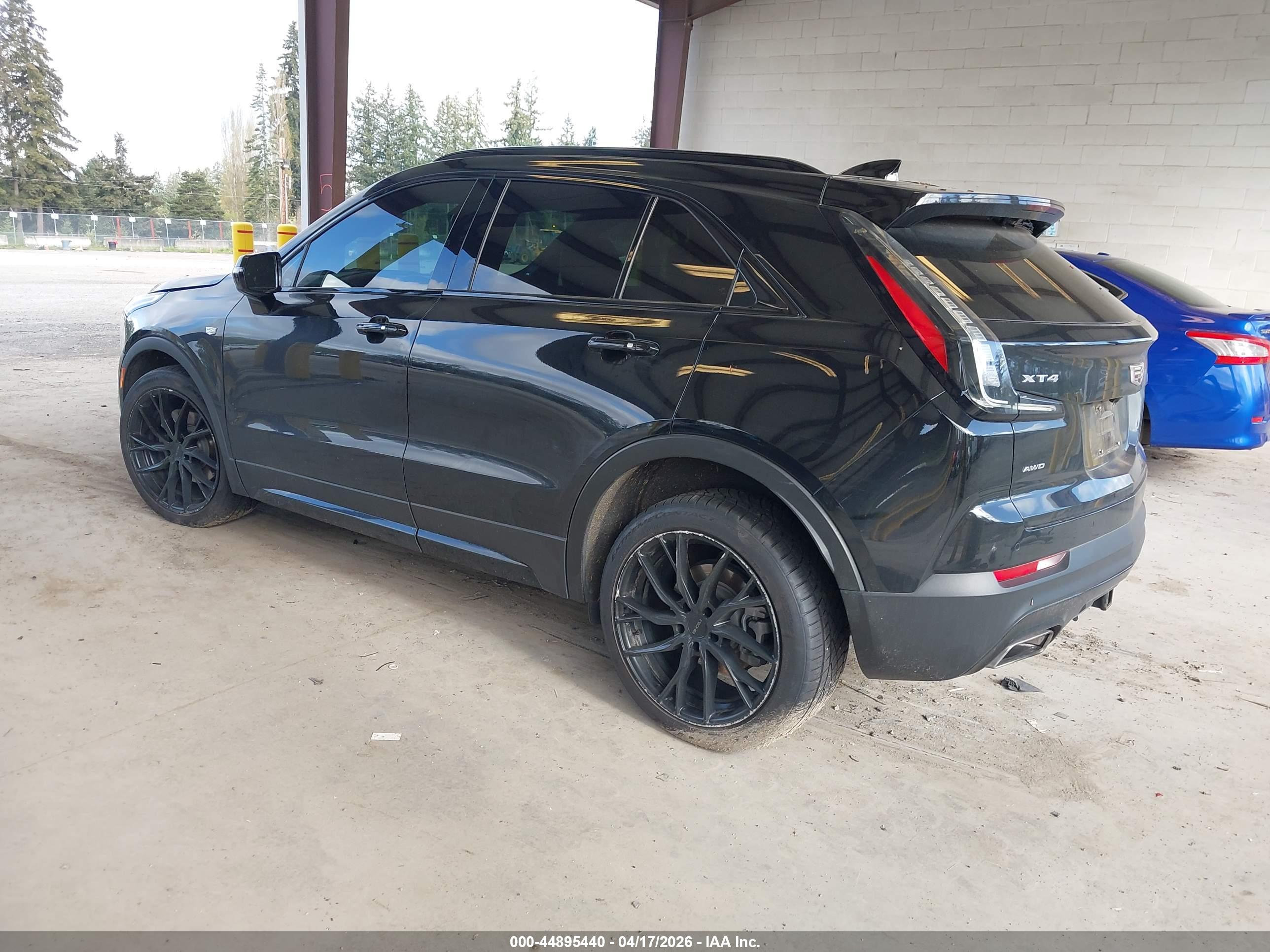 CADILLAC XT4 image 3