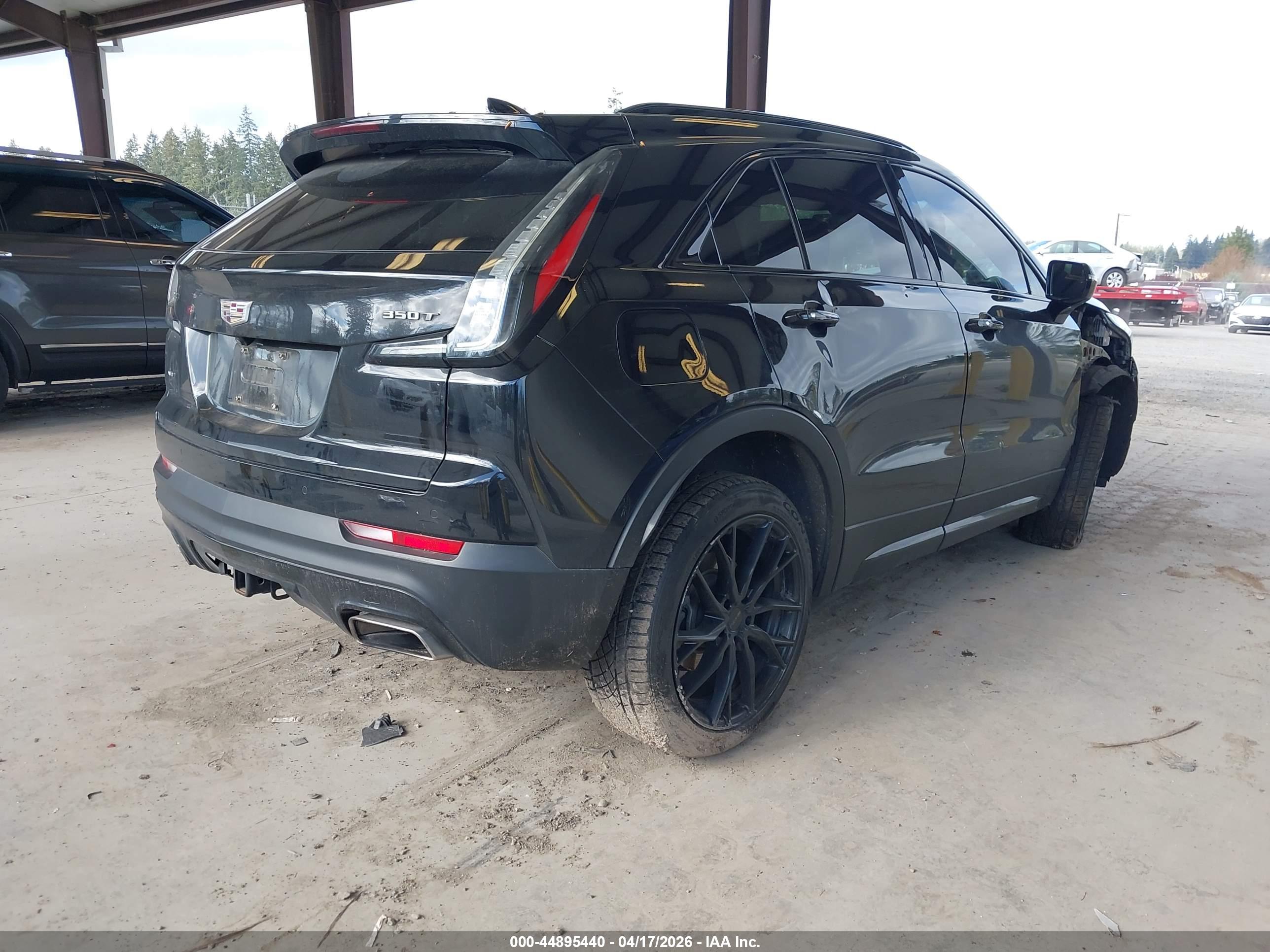 CADILLAC XT4 image 4