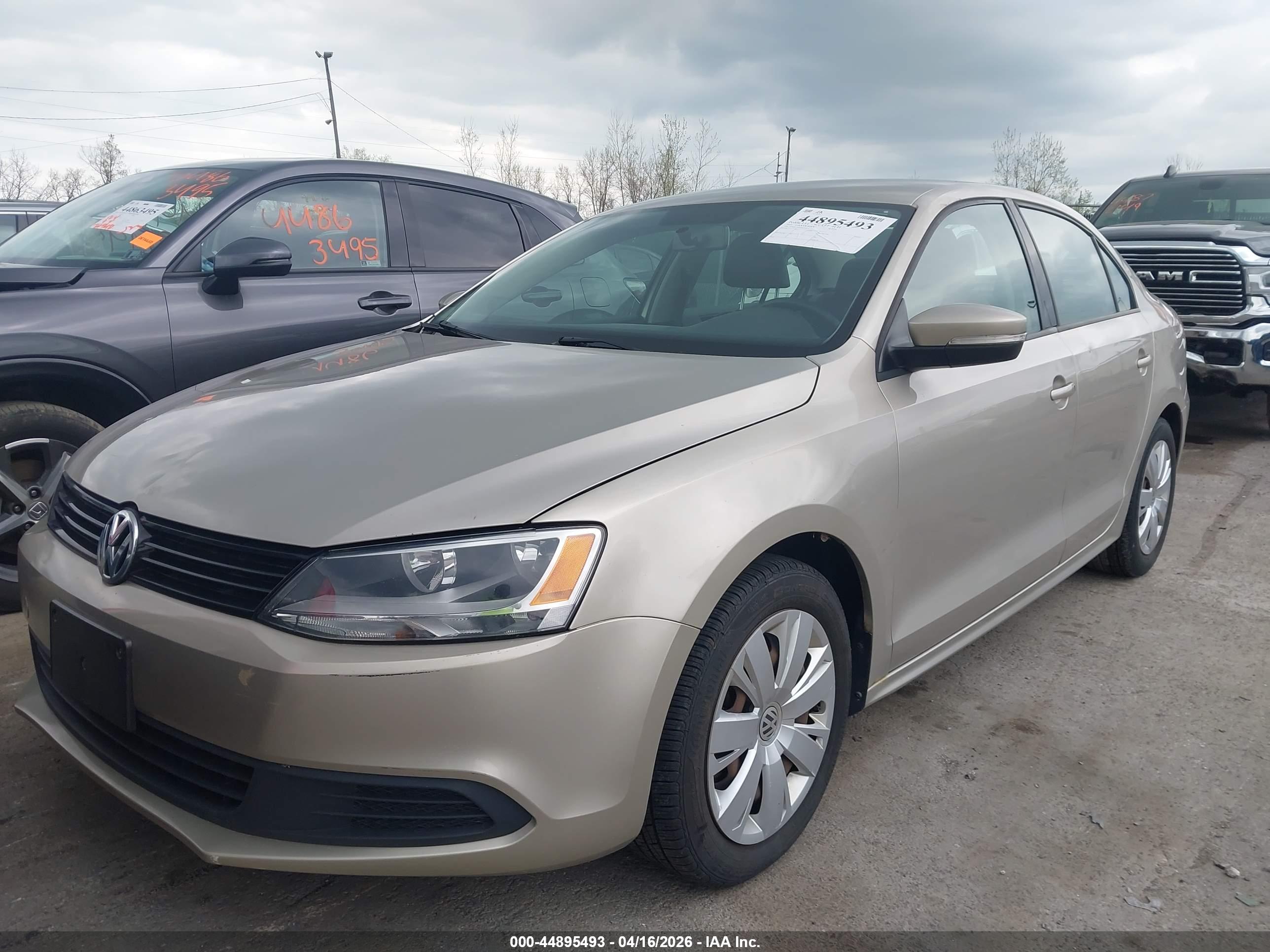 VOLKSWAGEN JETTA image 6