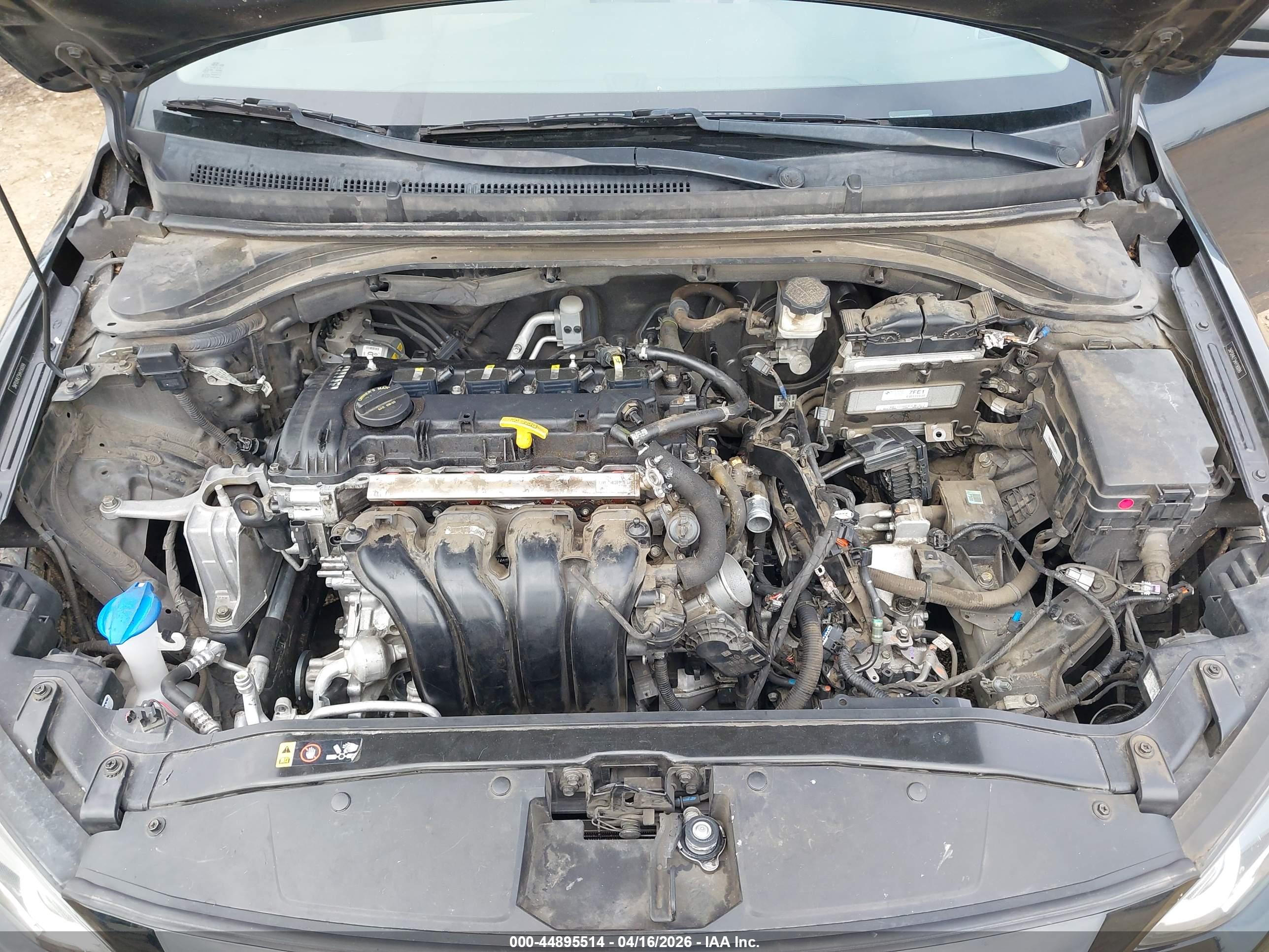 HYUNDAI ELANTRA image 10