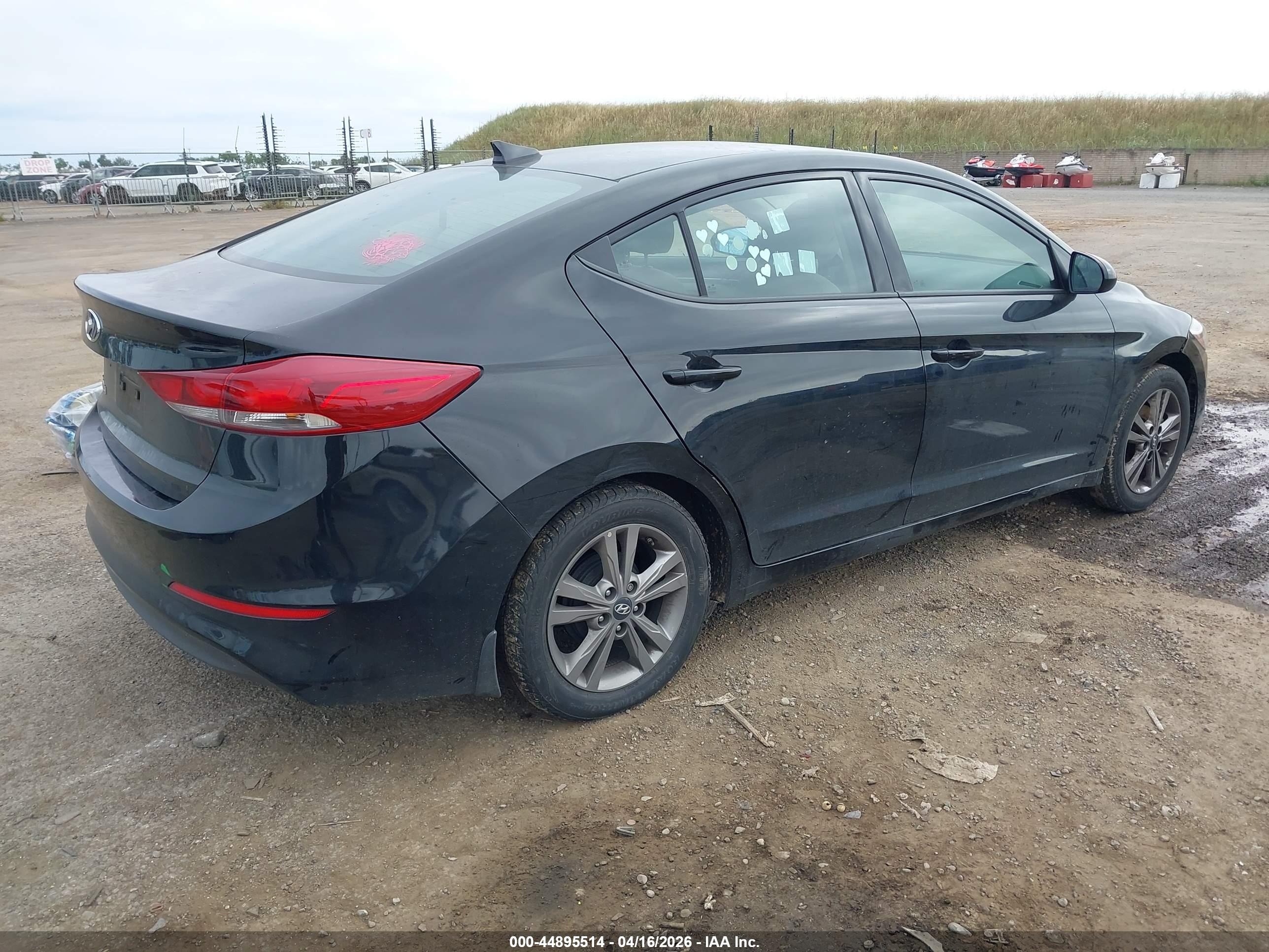 HYUNDAI ELANTRA image 4