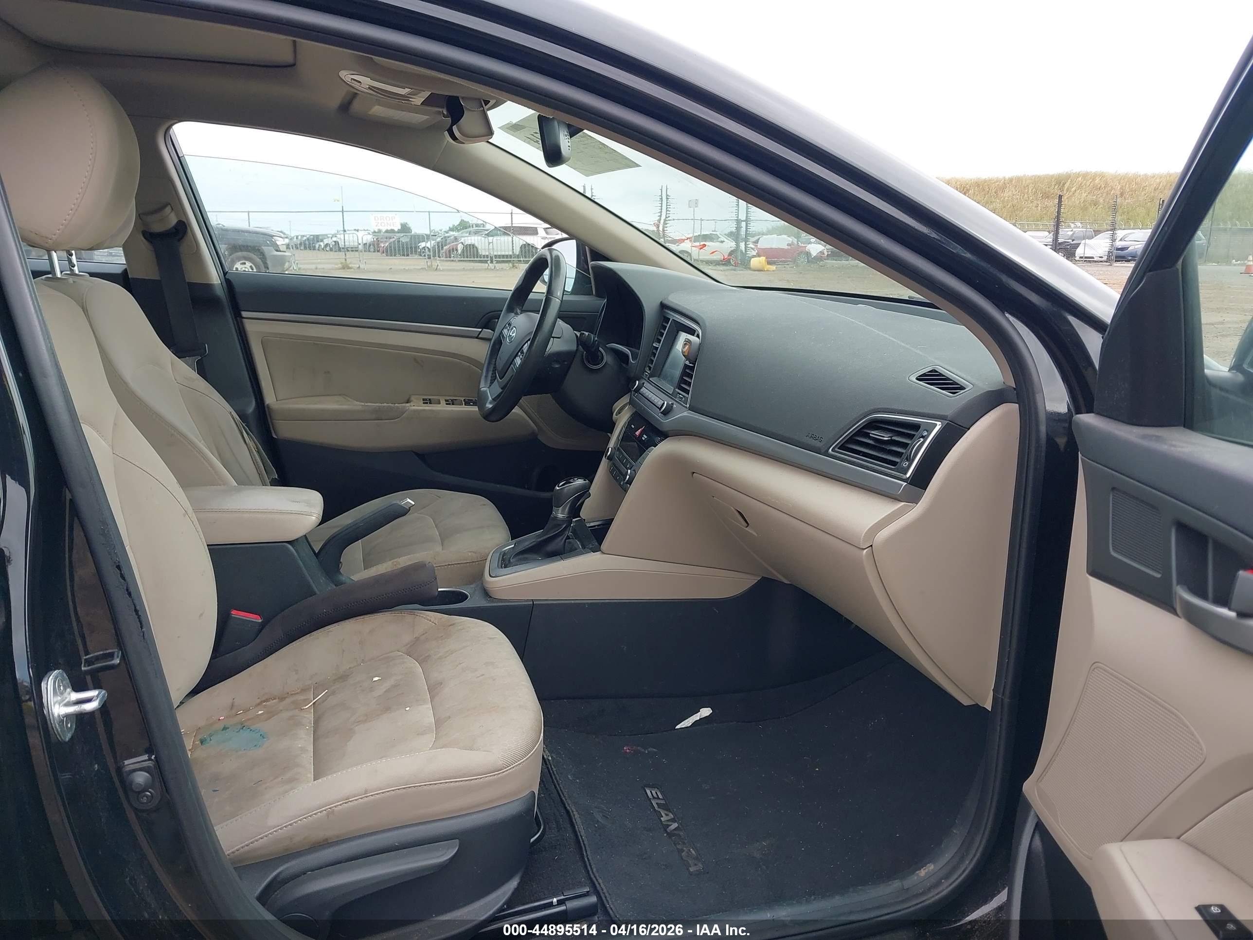 HYUNDAI ELANTRA image 5