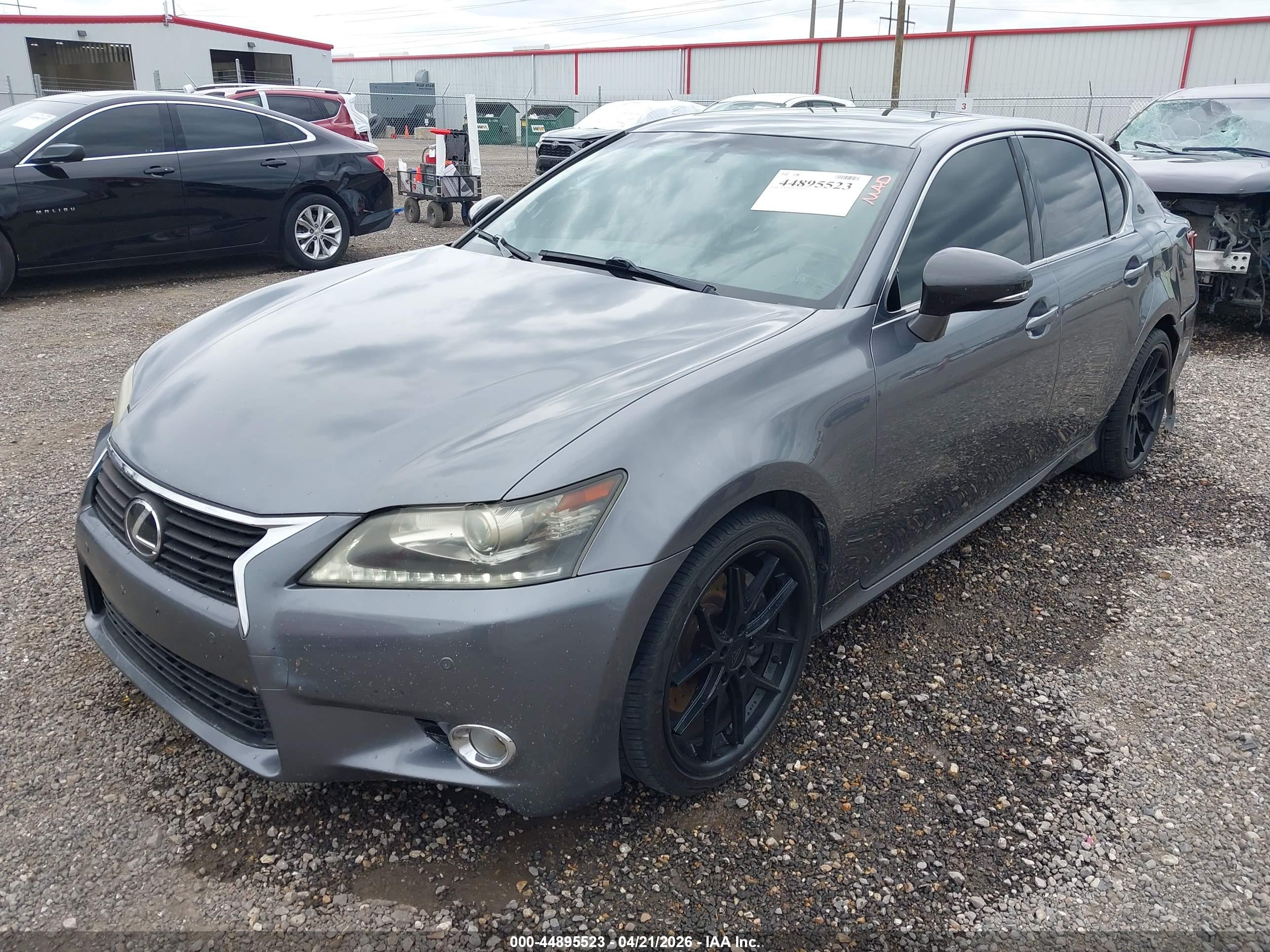 LEXUS GS image 2