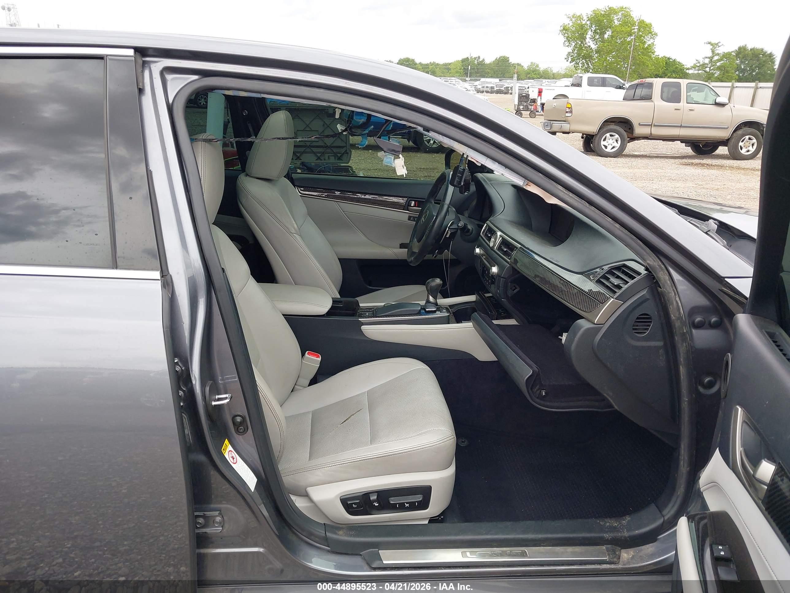 LEXUS GS image 5