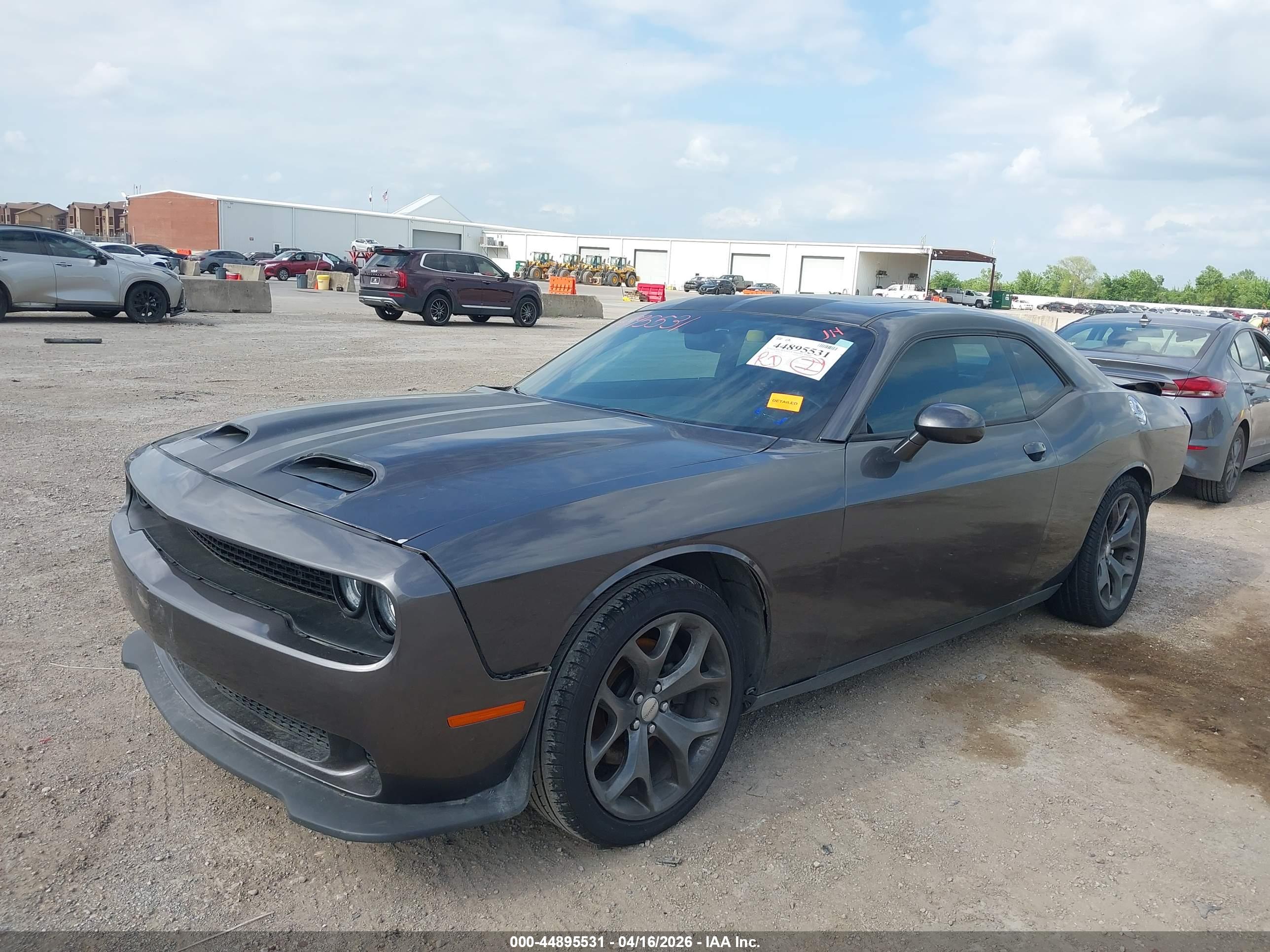 DODGE CHALLENGER image 2