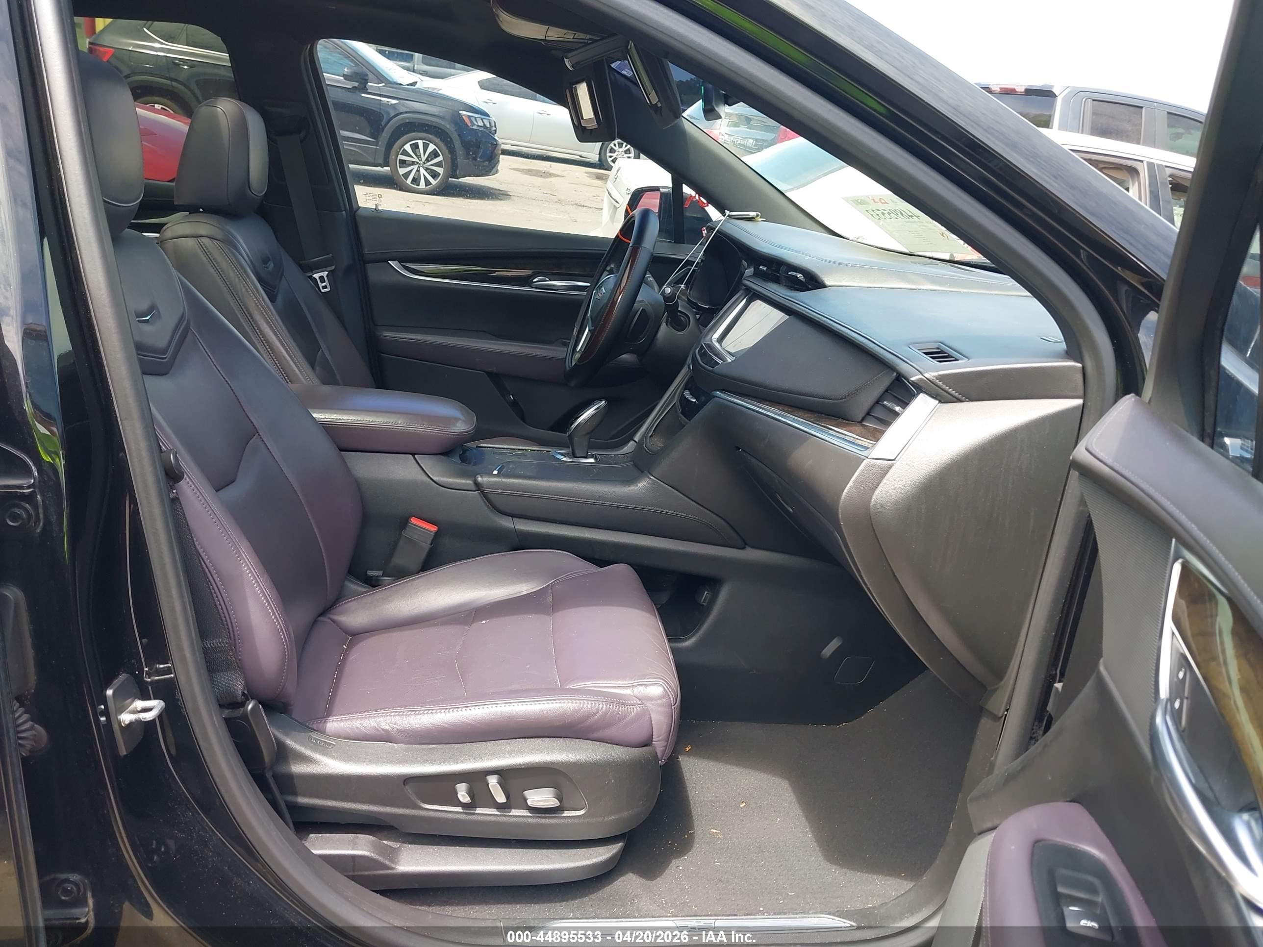 CADILLAC XT5 image 5