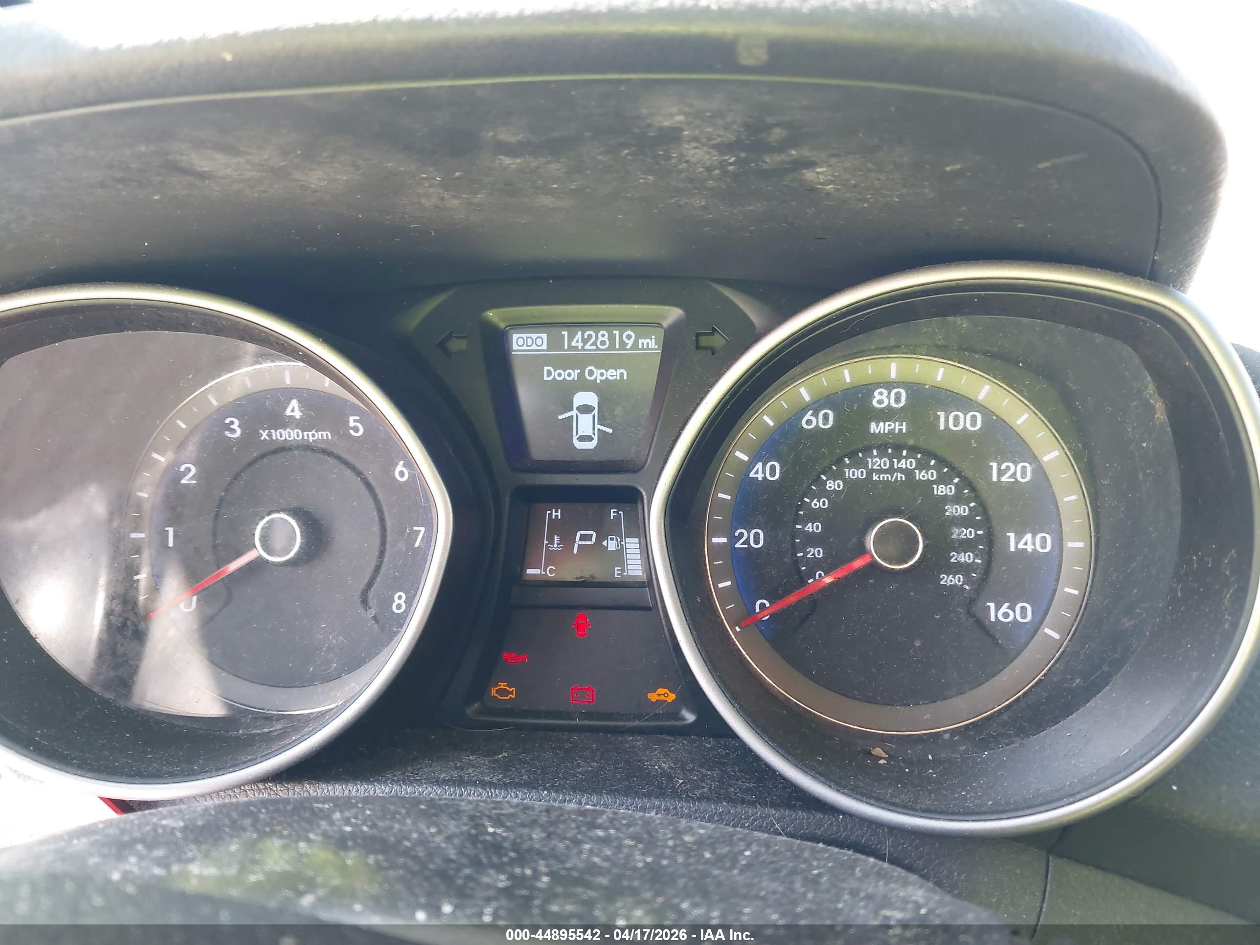 HYUNDAI ELANTRA image 7
