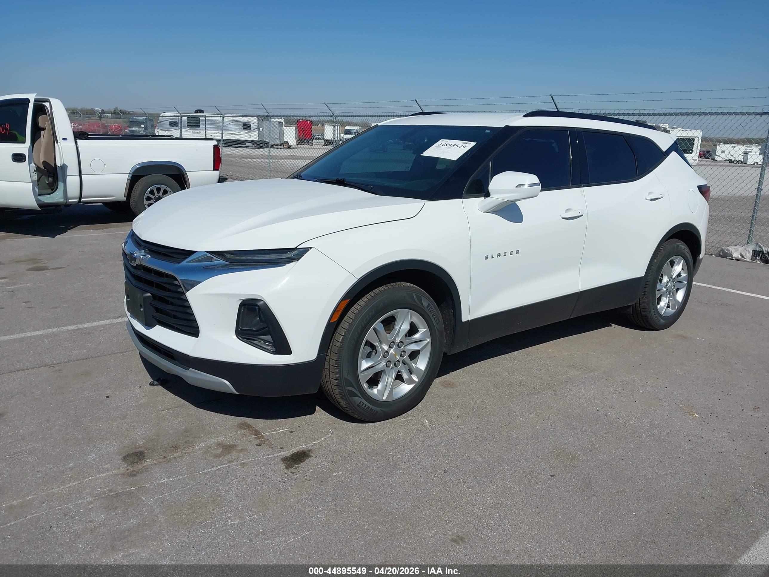 CHEVROLET BLAZER image 2