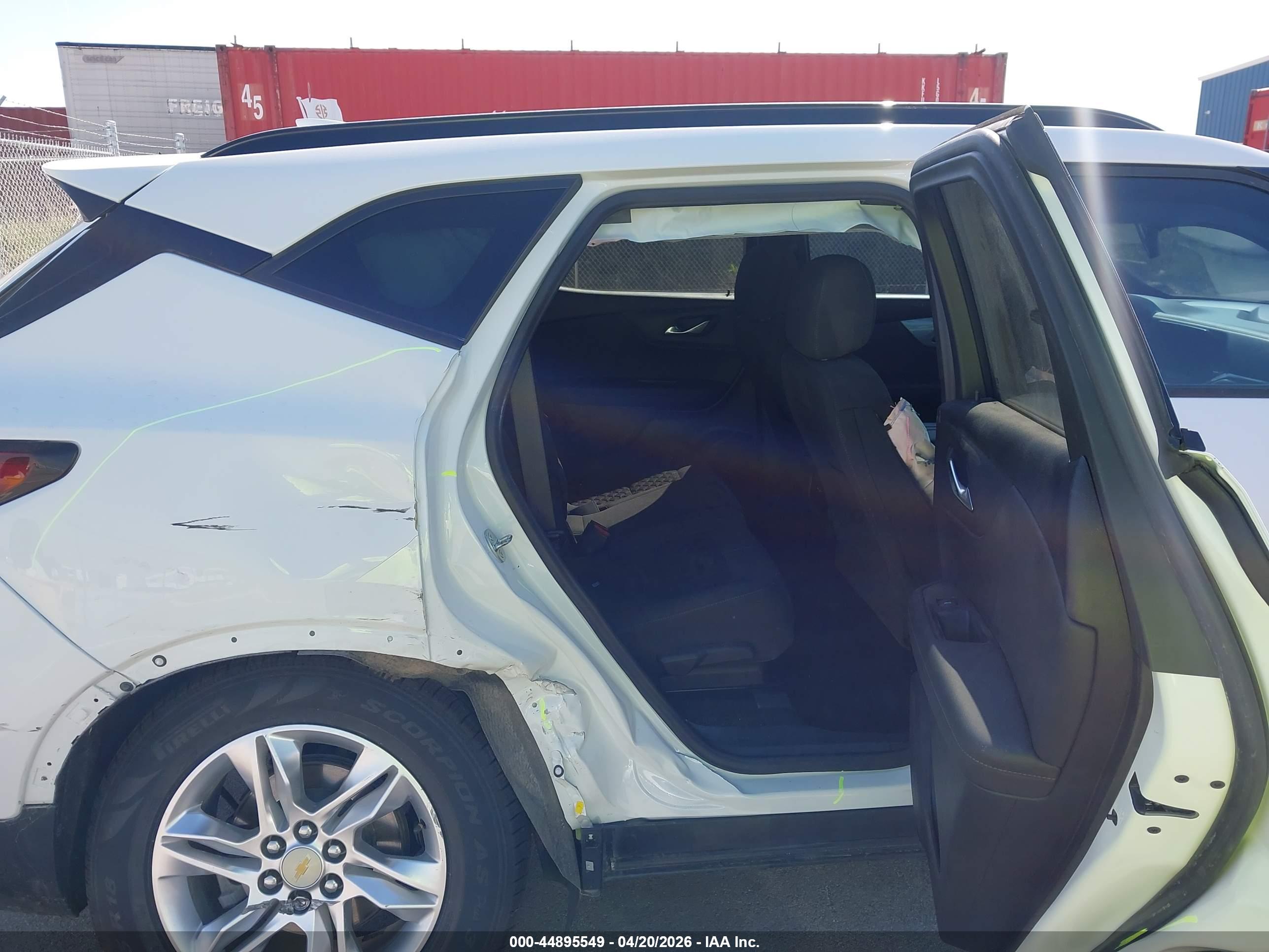 CHEVROLET BLAZER image 8