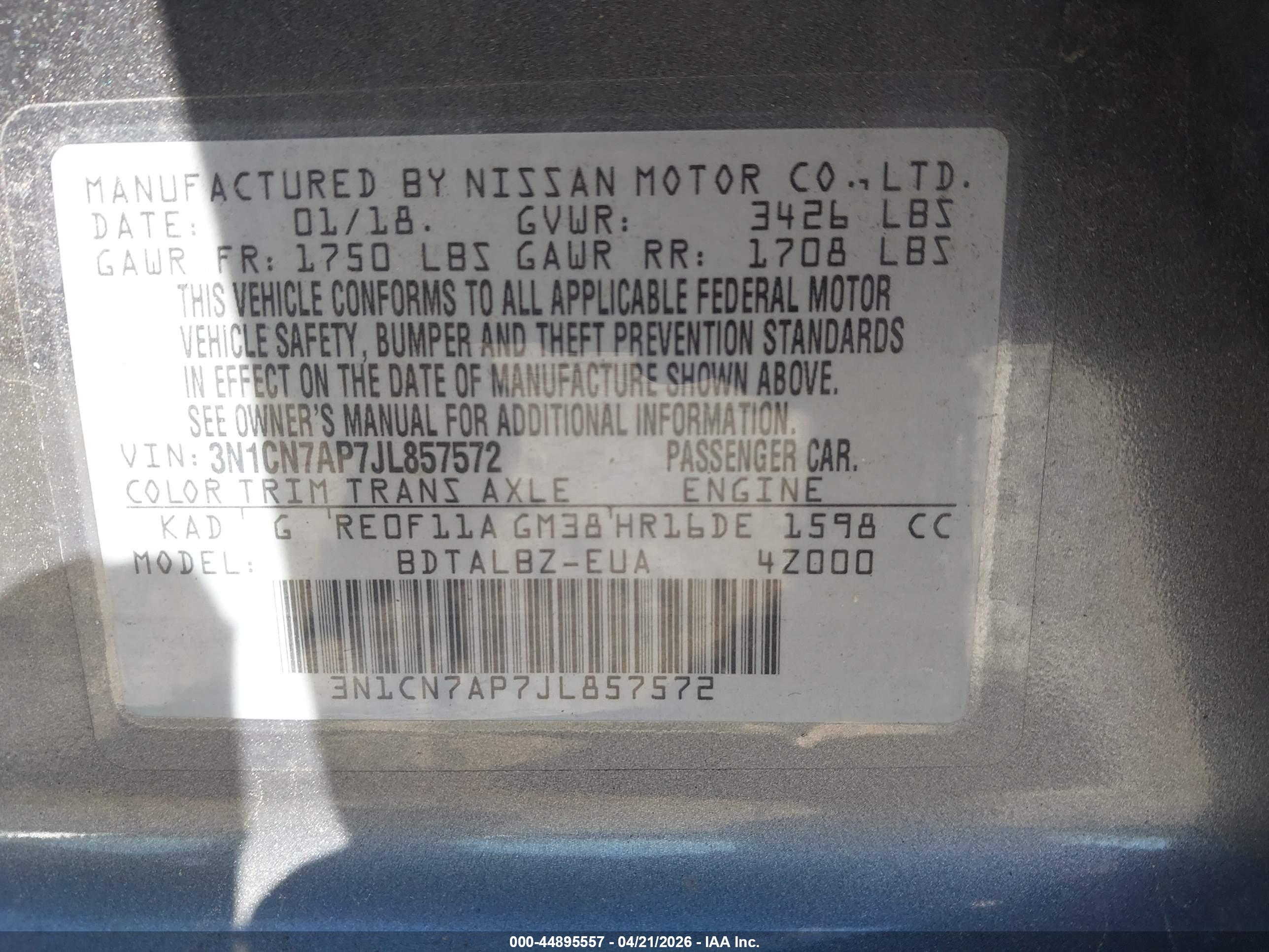 NISSAN VERSA image 9