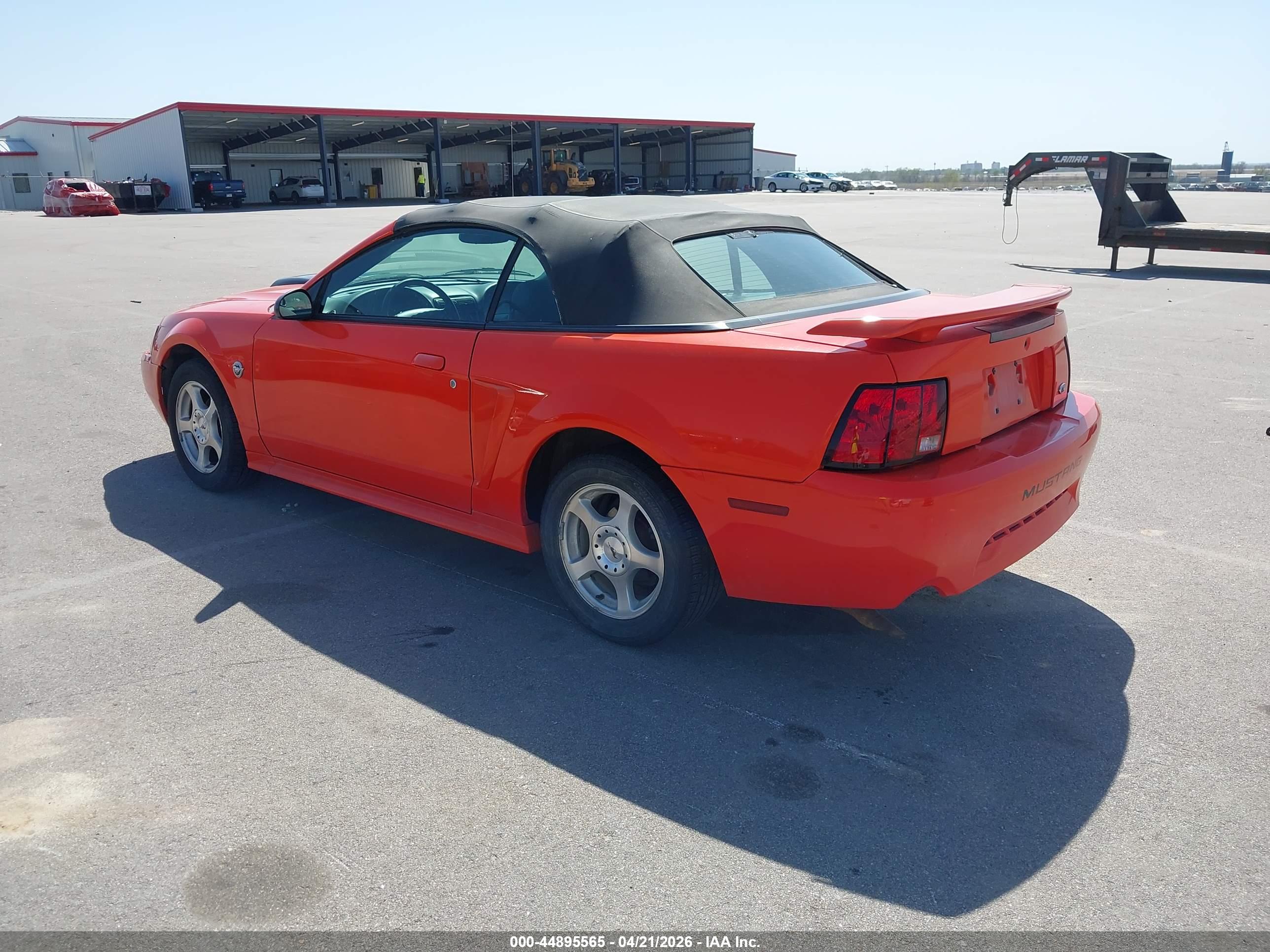FORD MUSTANG image 3