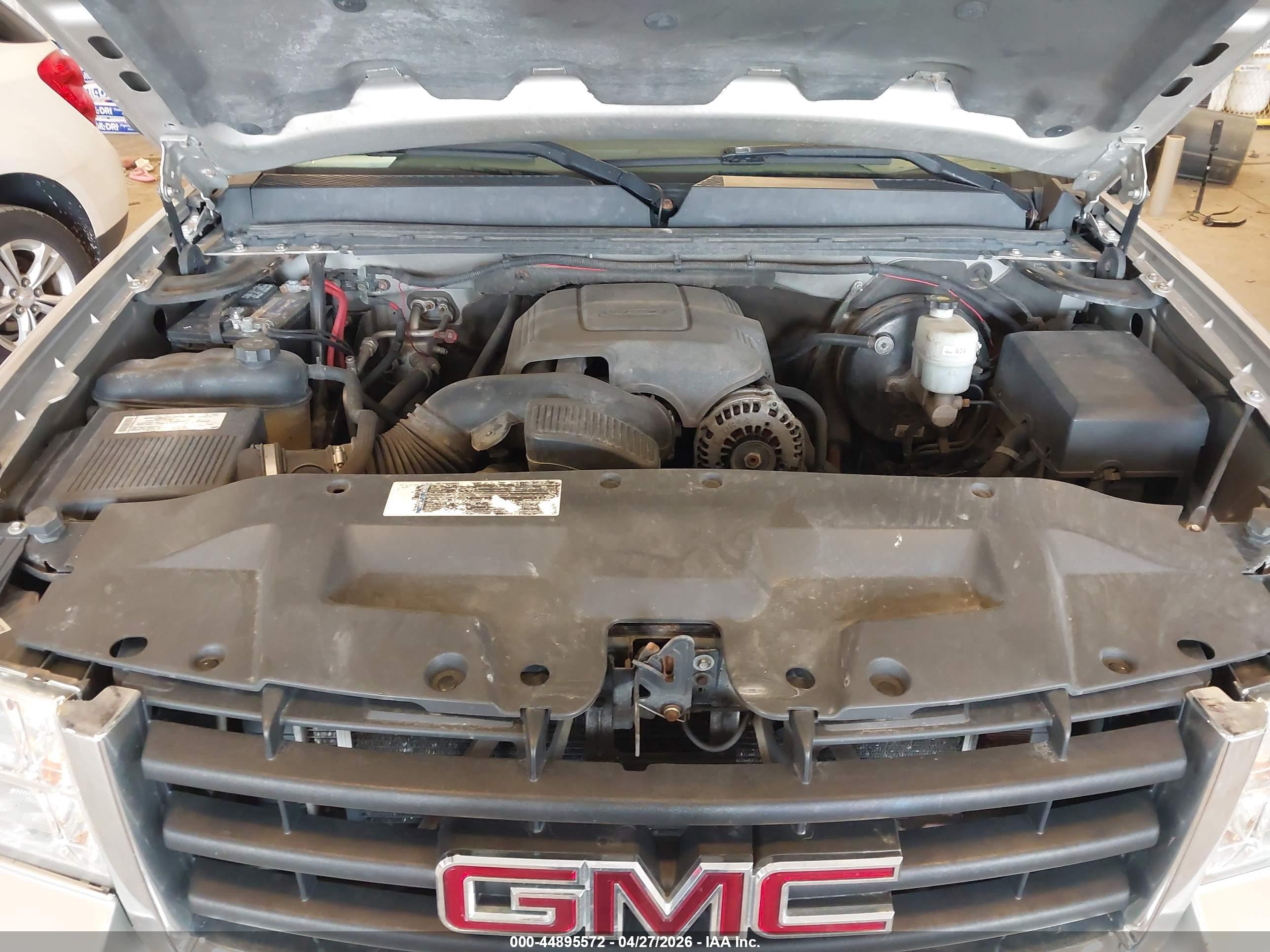 GMC SIERRA image 10