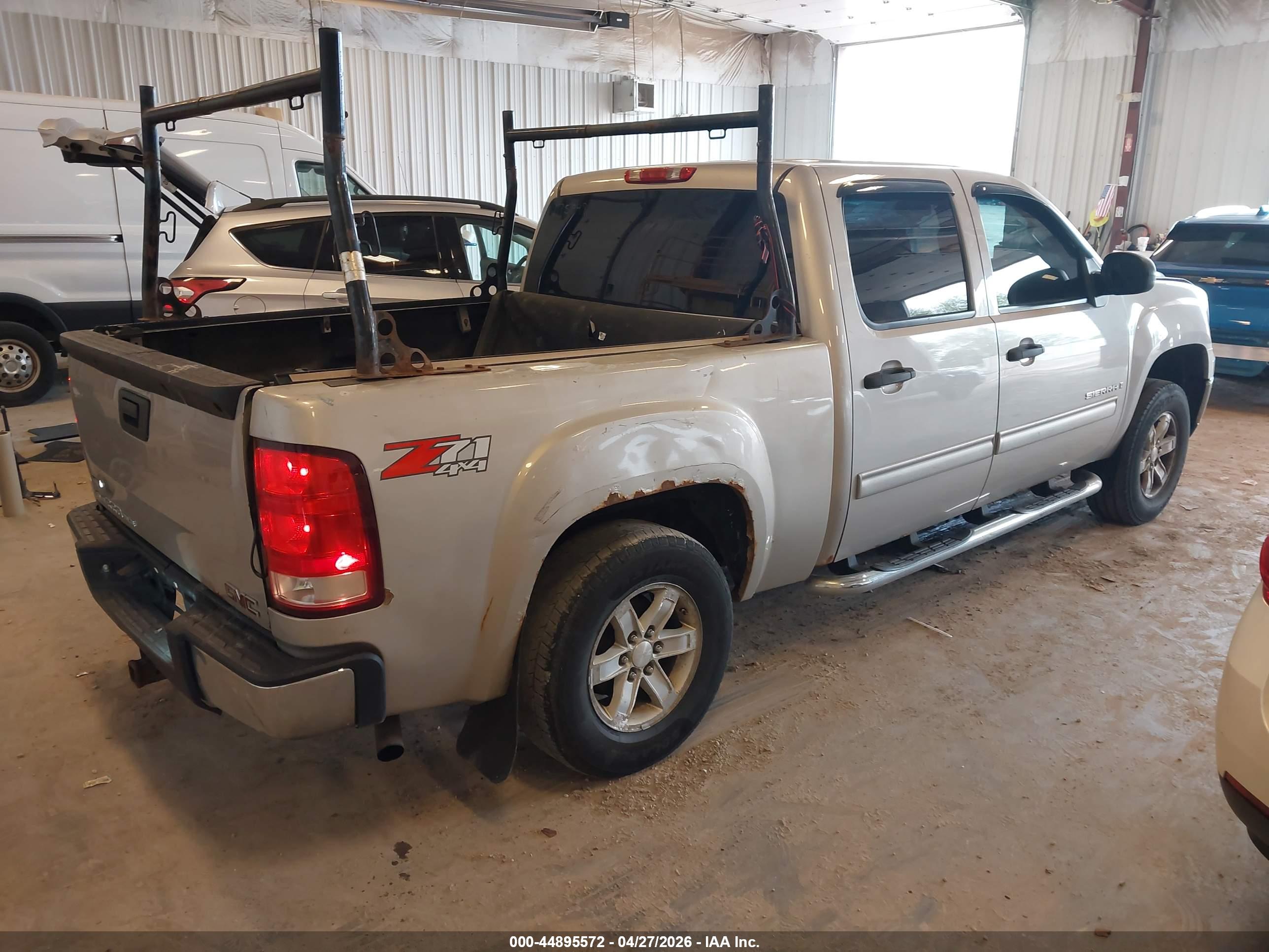 GMC SIERRA image 4