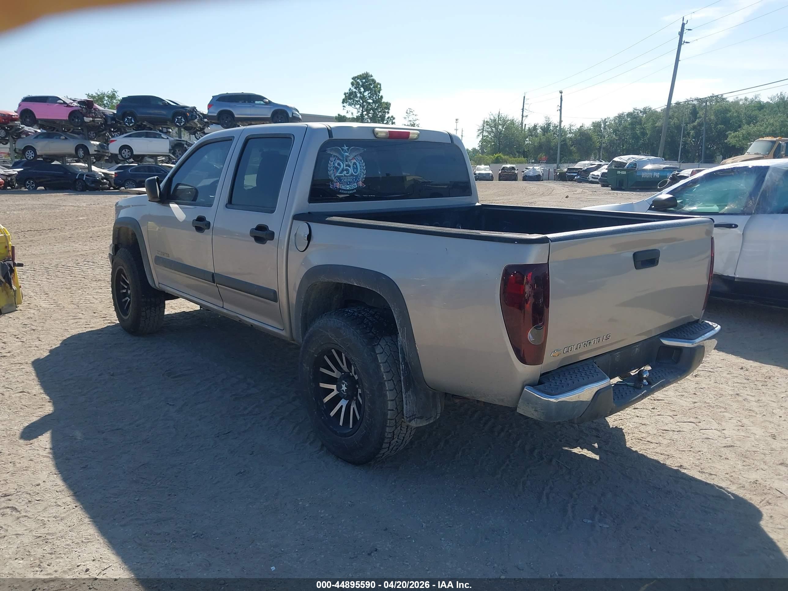 CHEVROLET COLORADO image 3