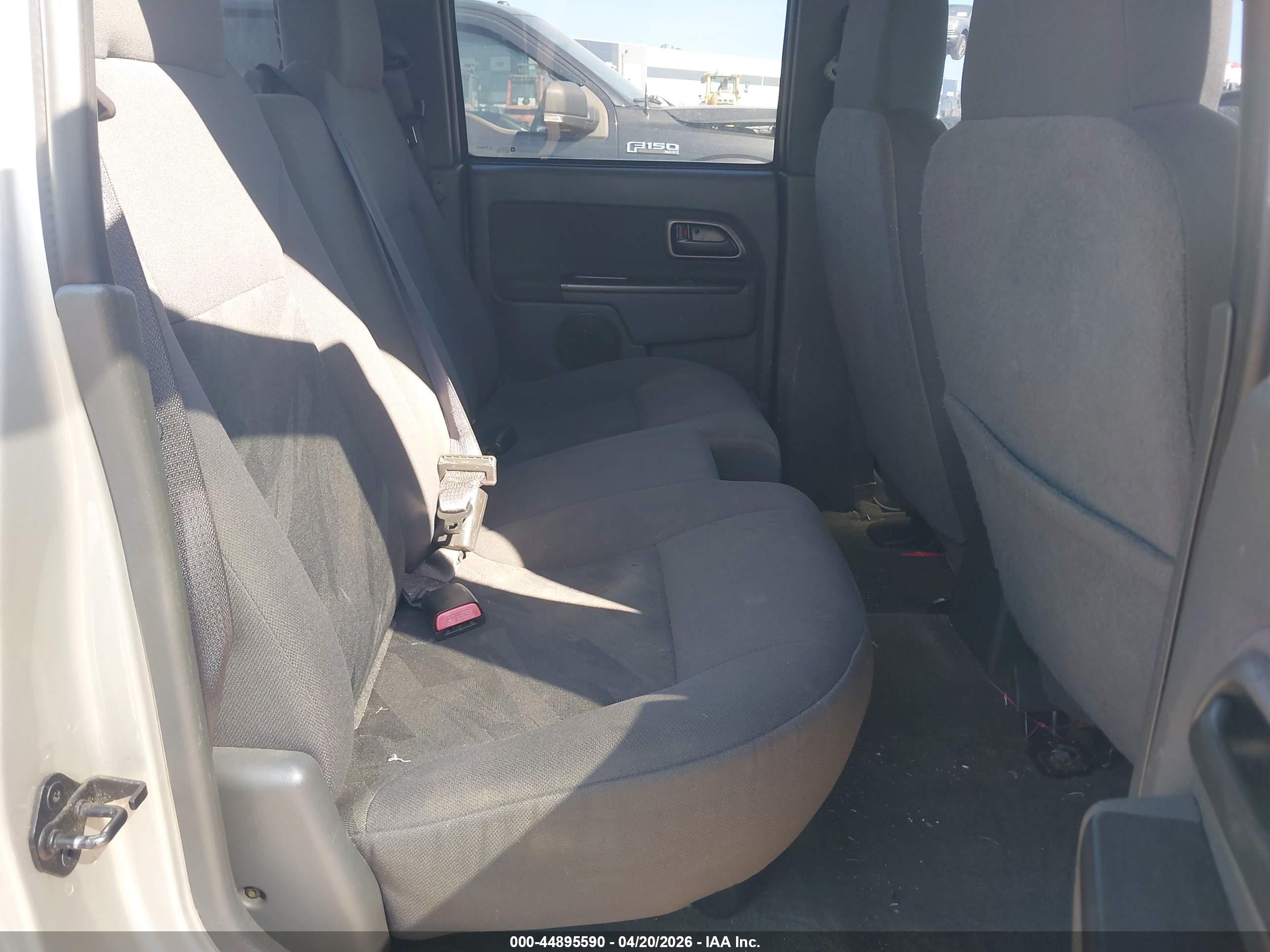 CHEVROLET COLORADO image 8