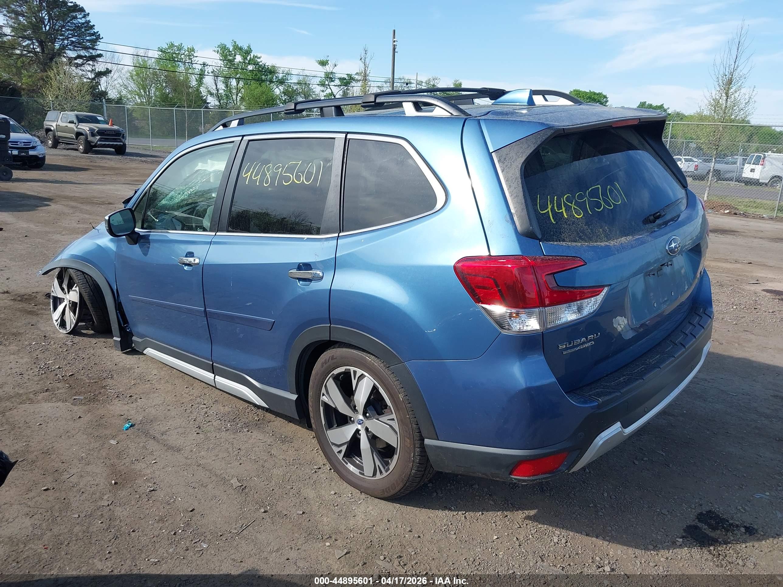 SUBARU FORESTER image 3
