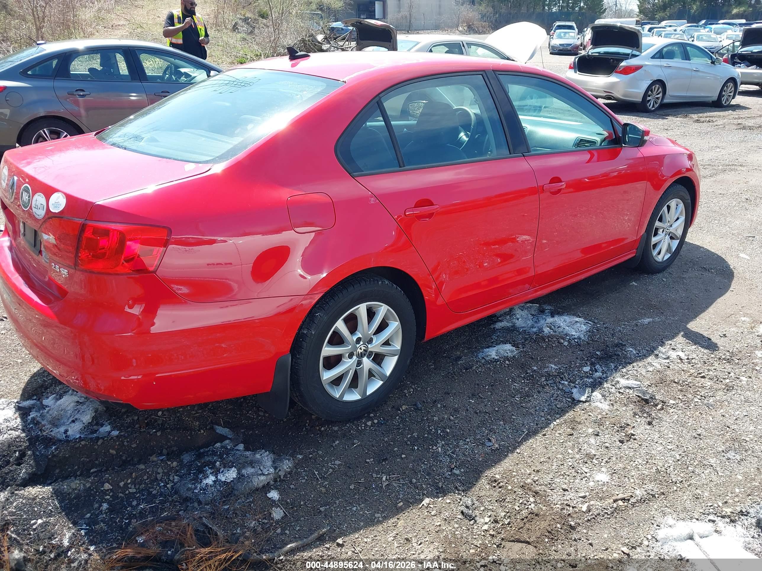VOLKSWAGEN JETTA image 4
