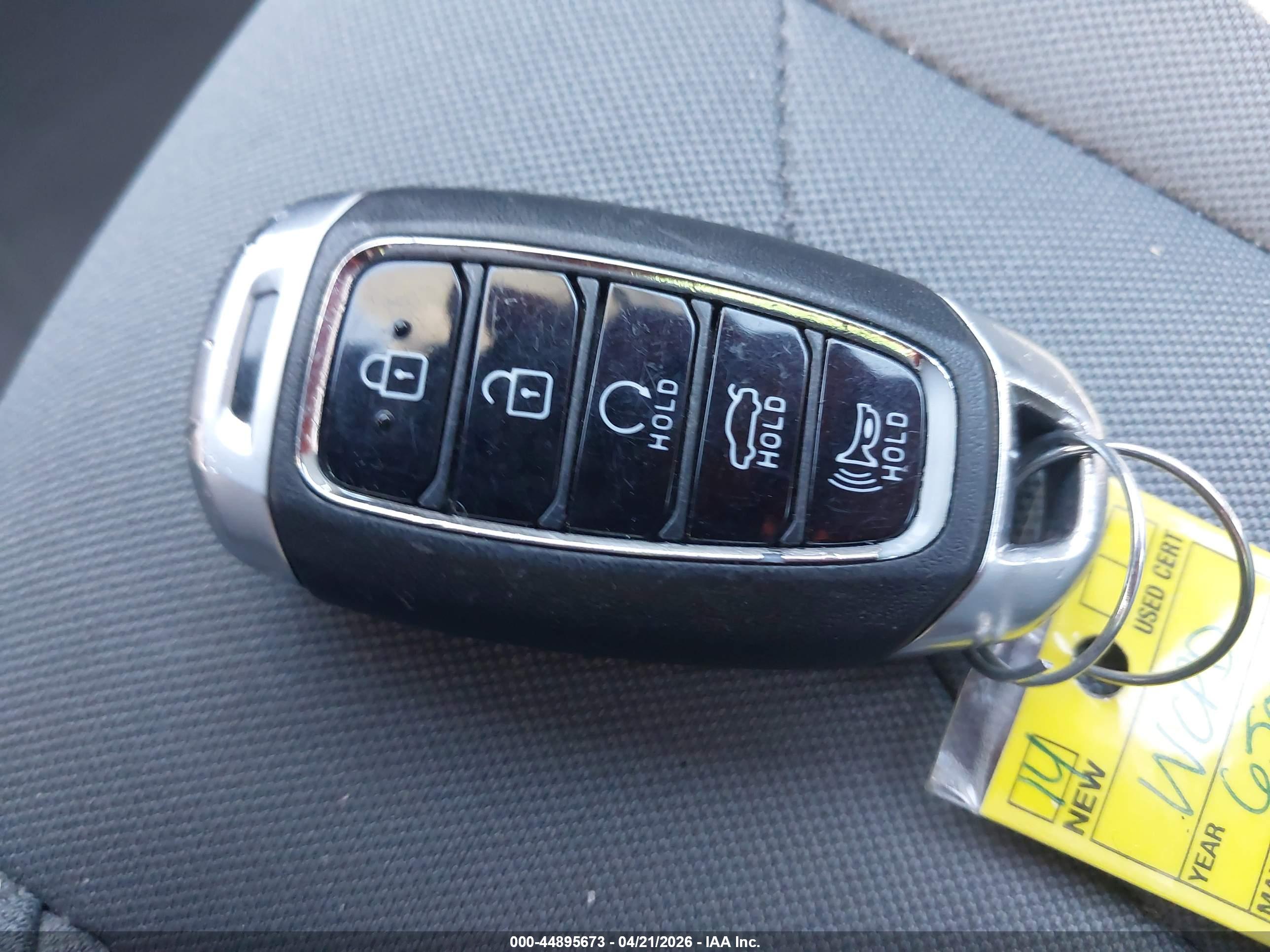 HYUNDAI ELANTRA image 11