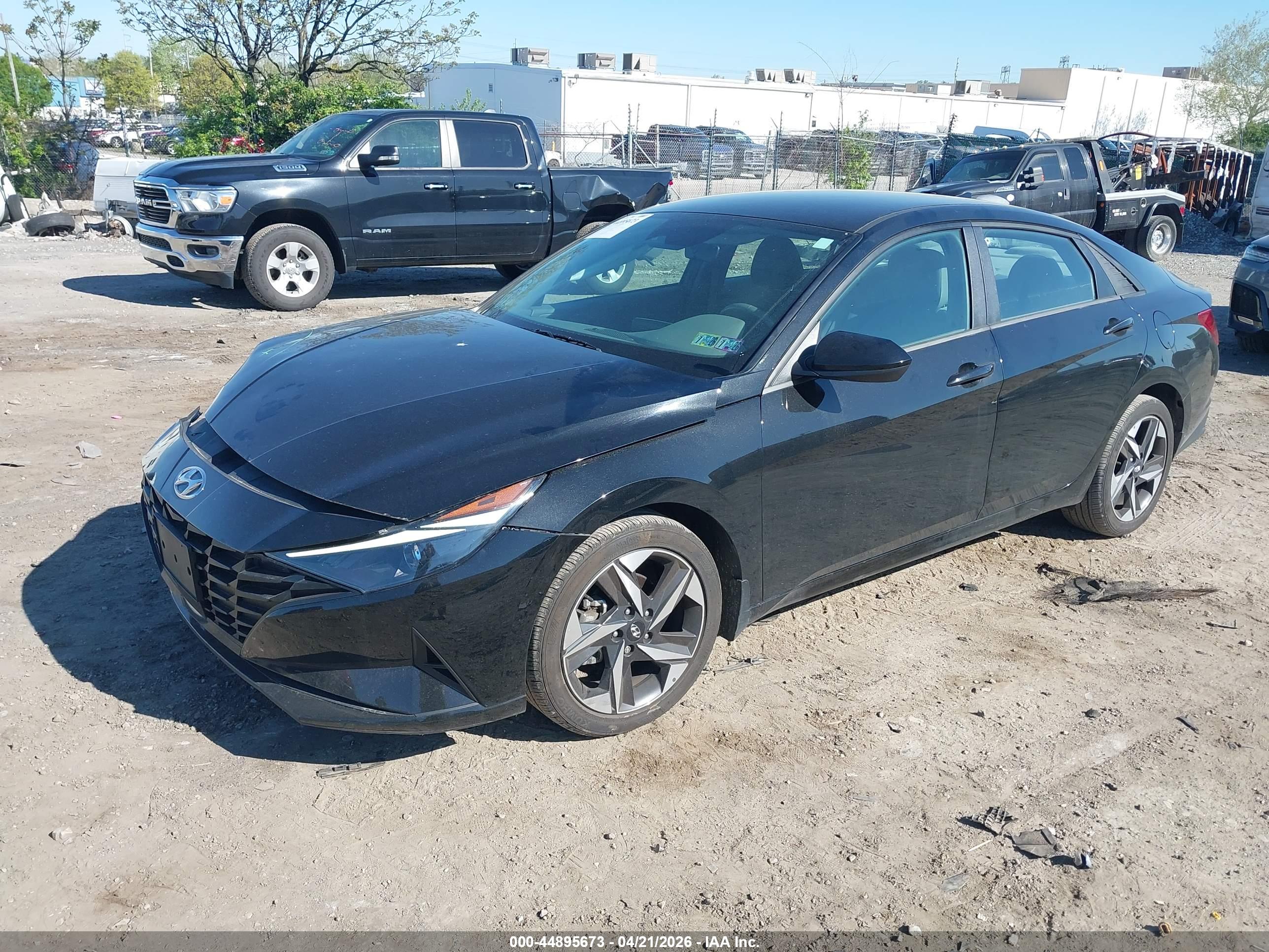 HYUNDAI ELANTRA image 2