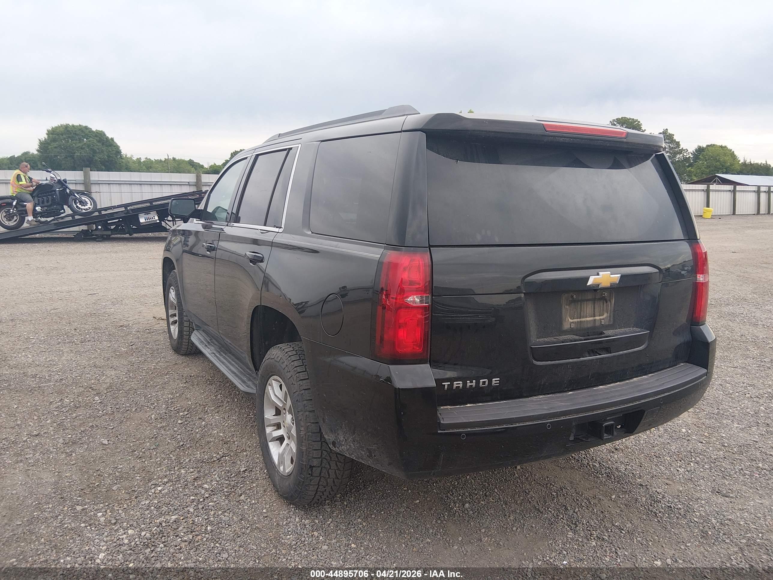 CHEVROLET TAHOE image 3