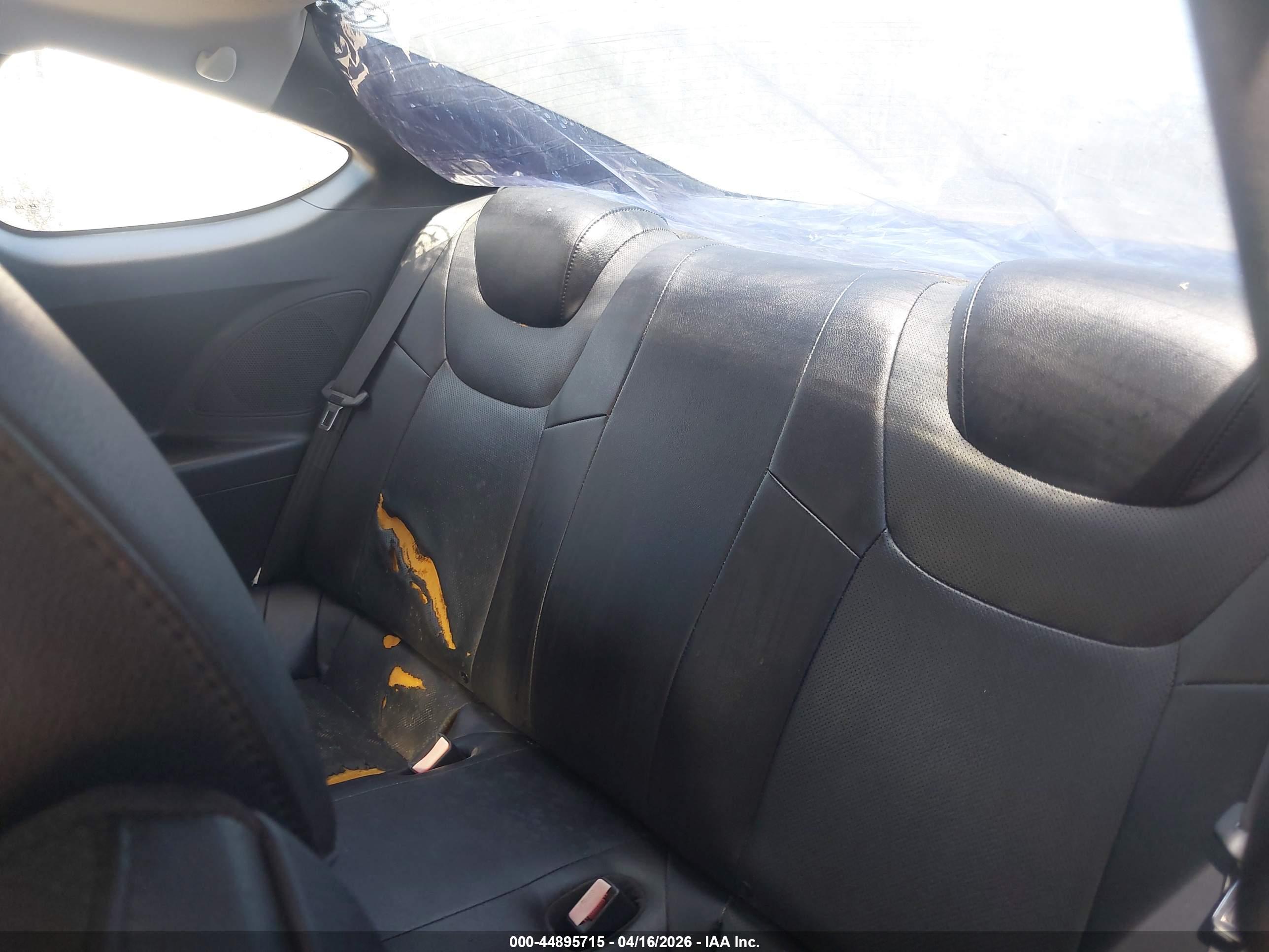 HYUNDAI GENESIS image 8