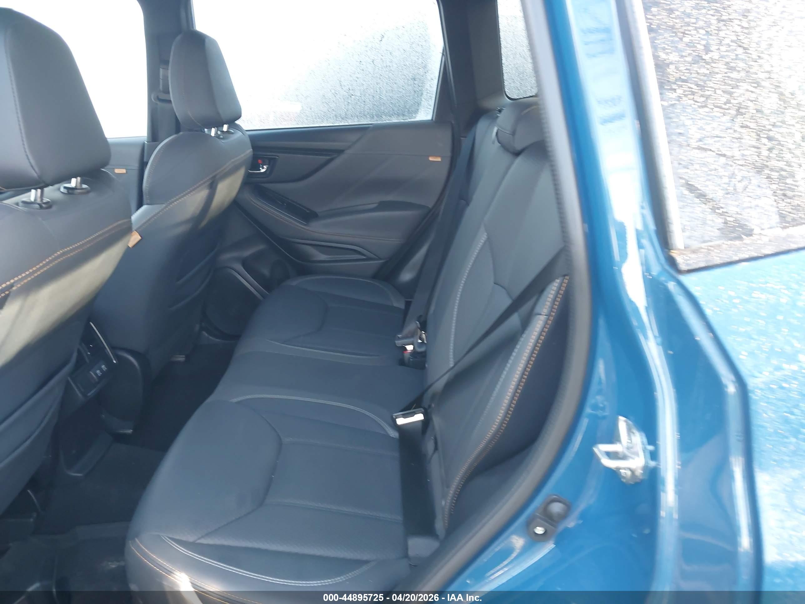 SUBARU FORESTER image 8