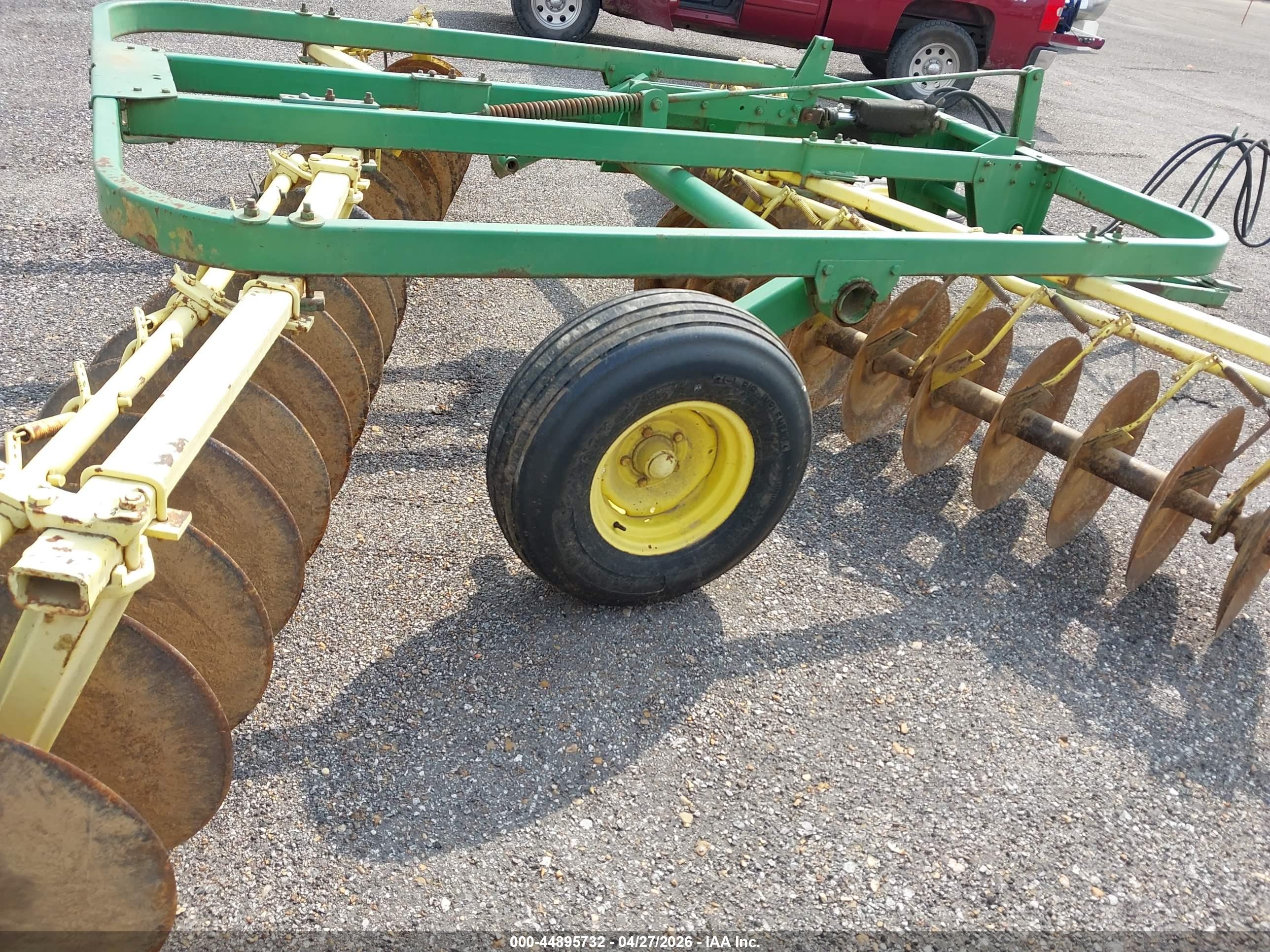 JOHN DEERE image 5