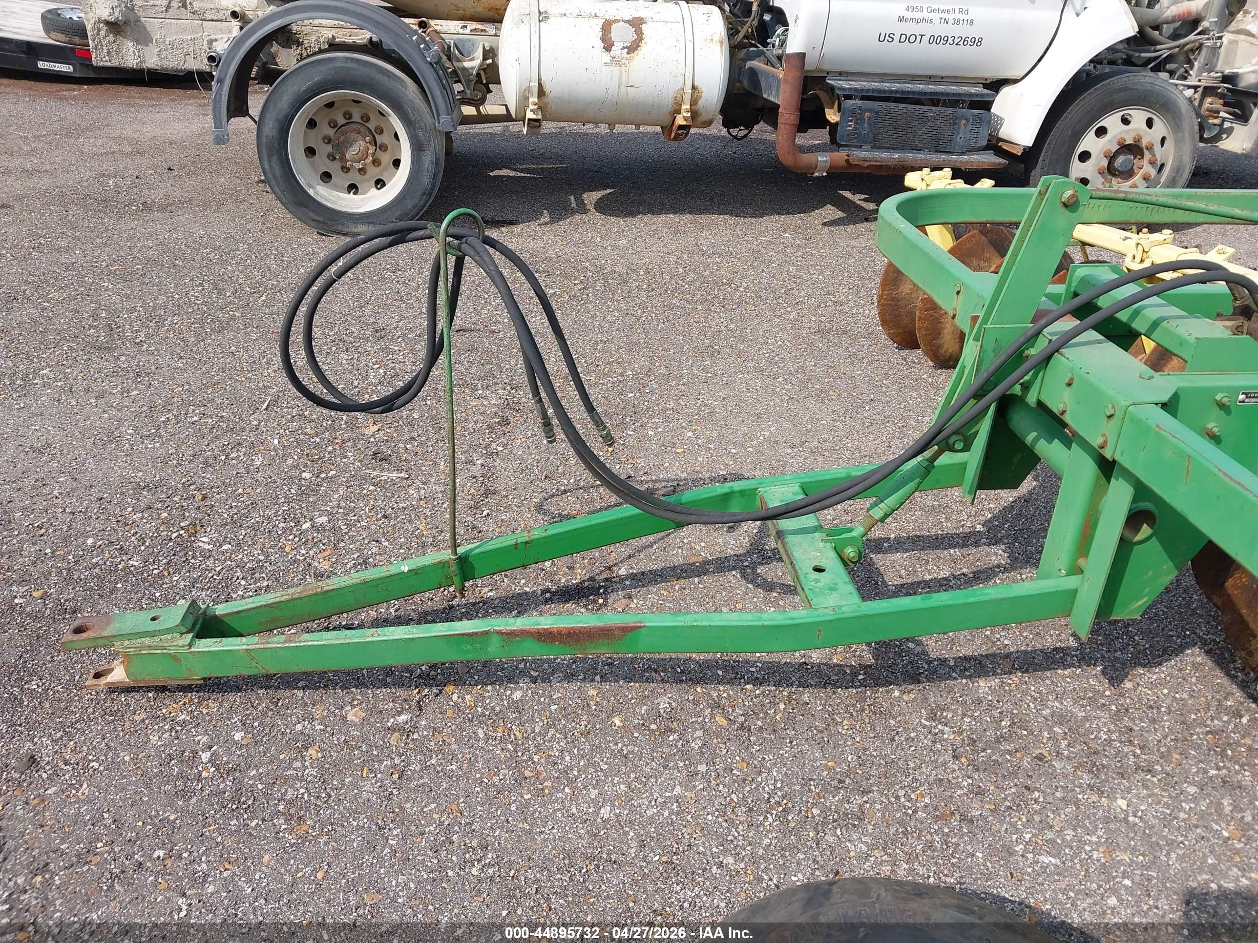 JOHN DEERE image 7