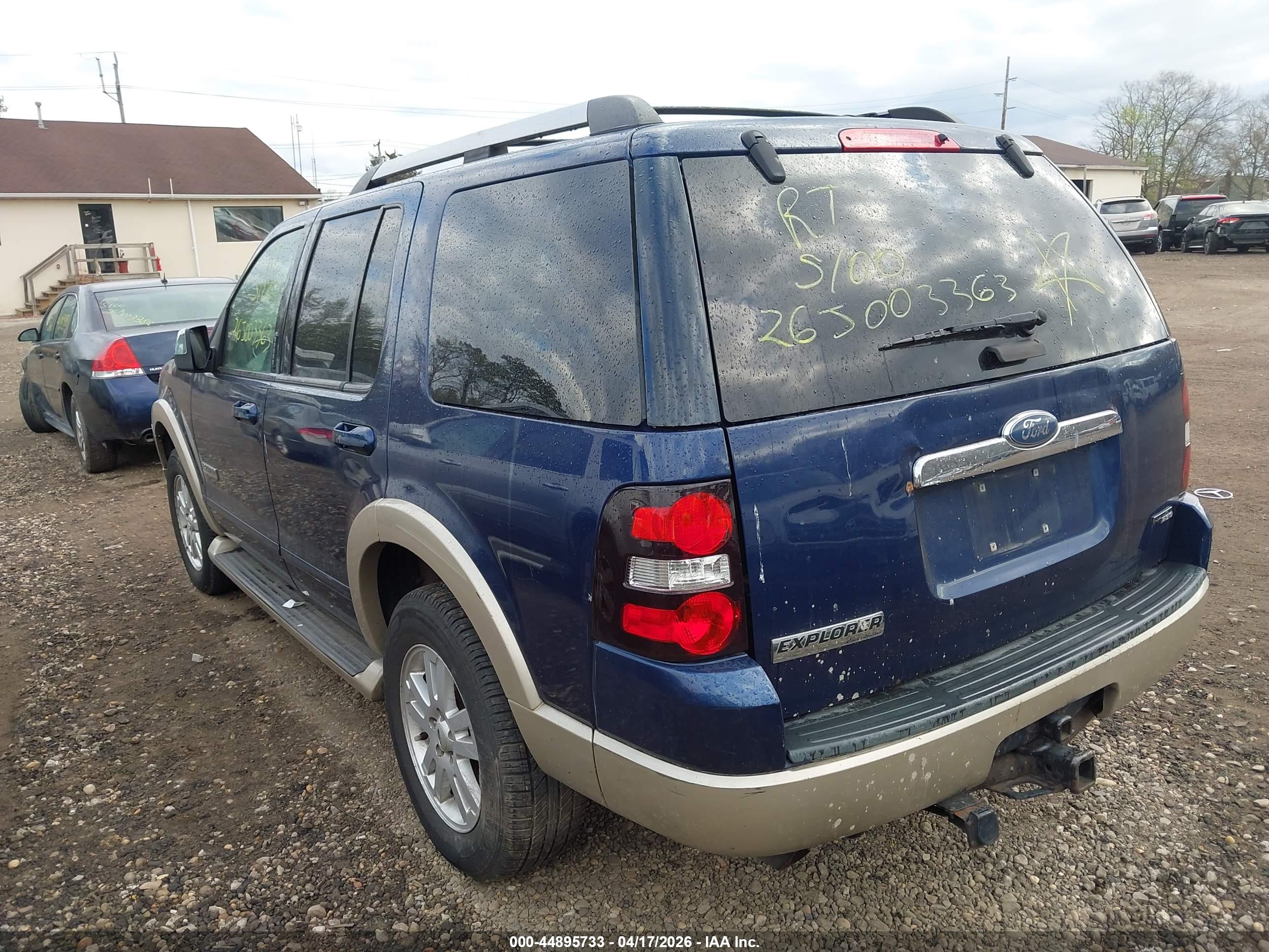 FORD EXPLORER image 3