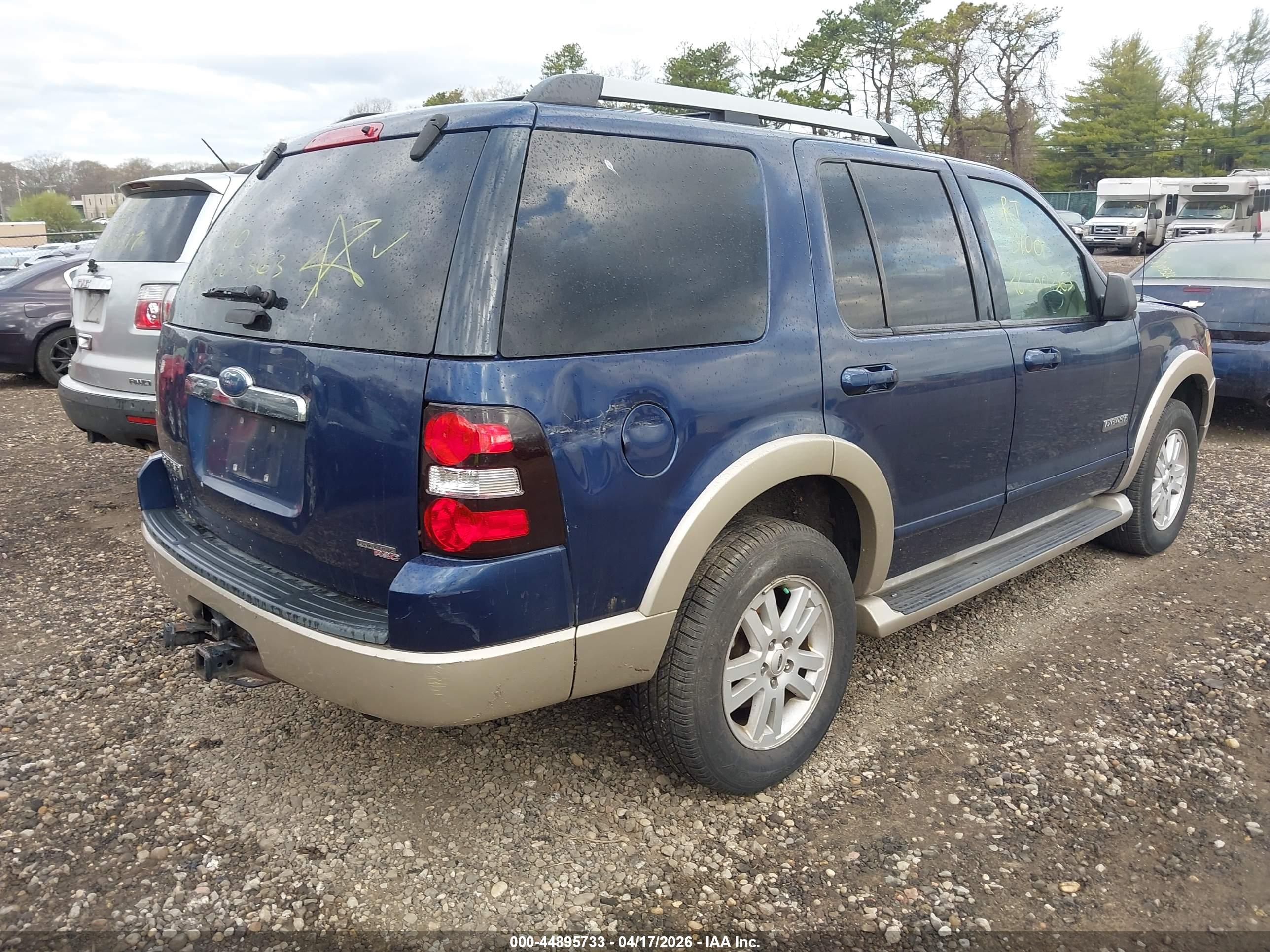 FORD EXPLORER image 4