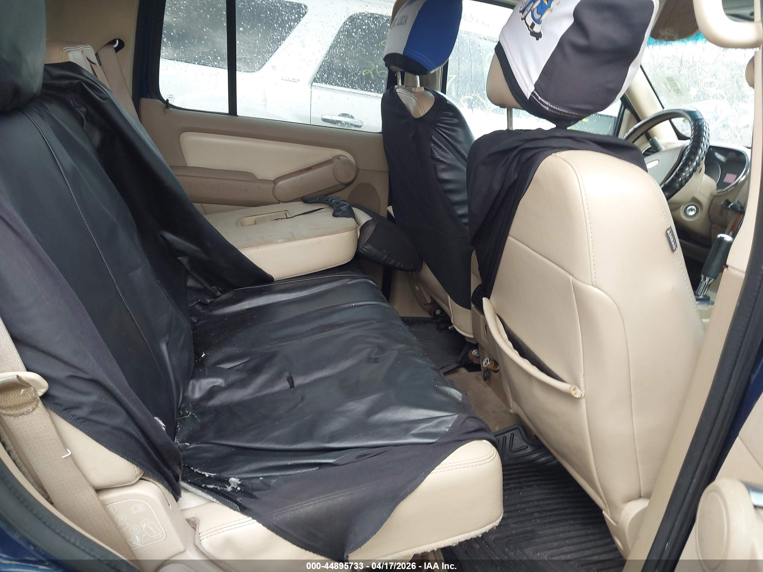 FORD EXPLORER image 8