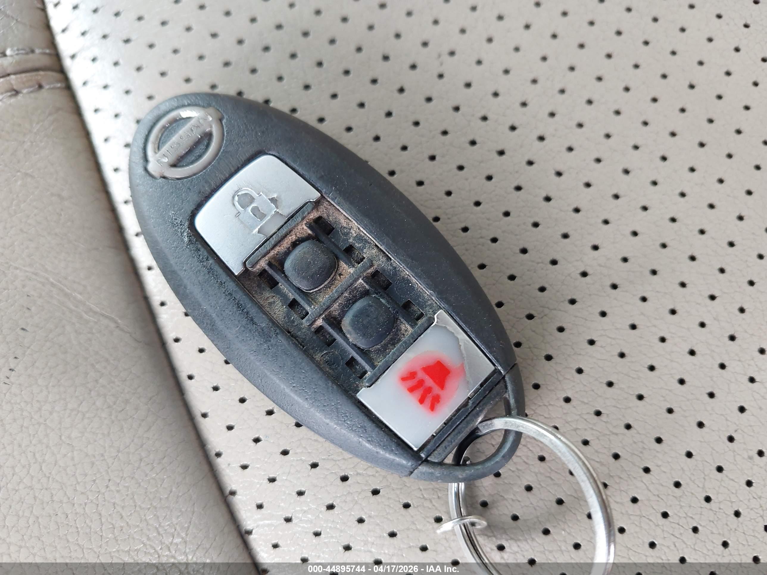 NISSAN MURANO image 11