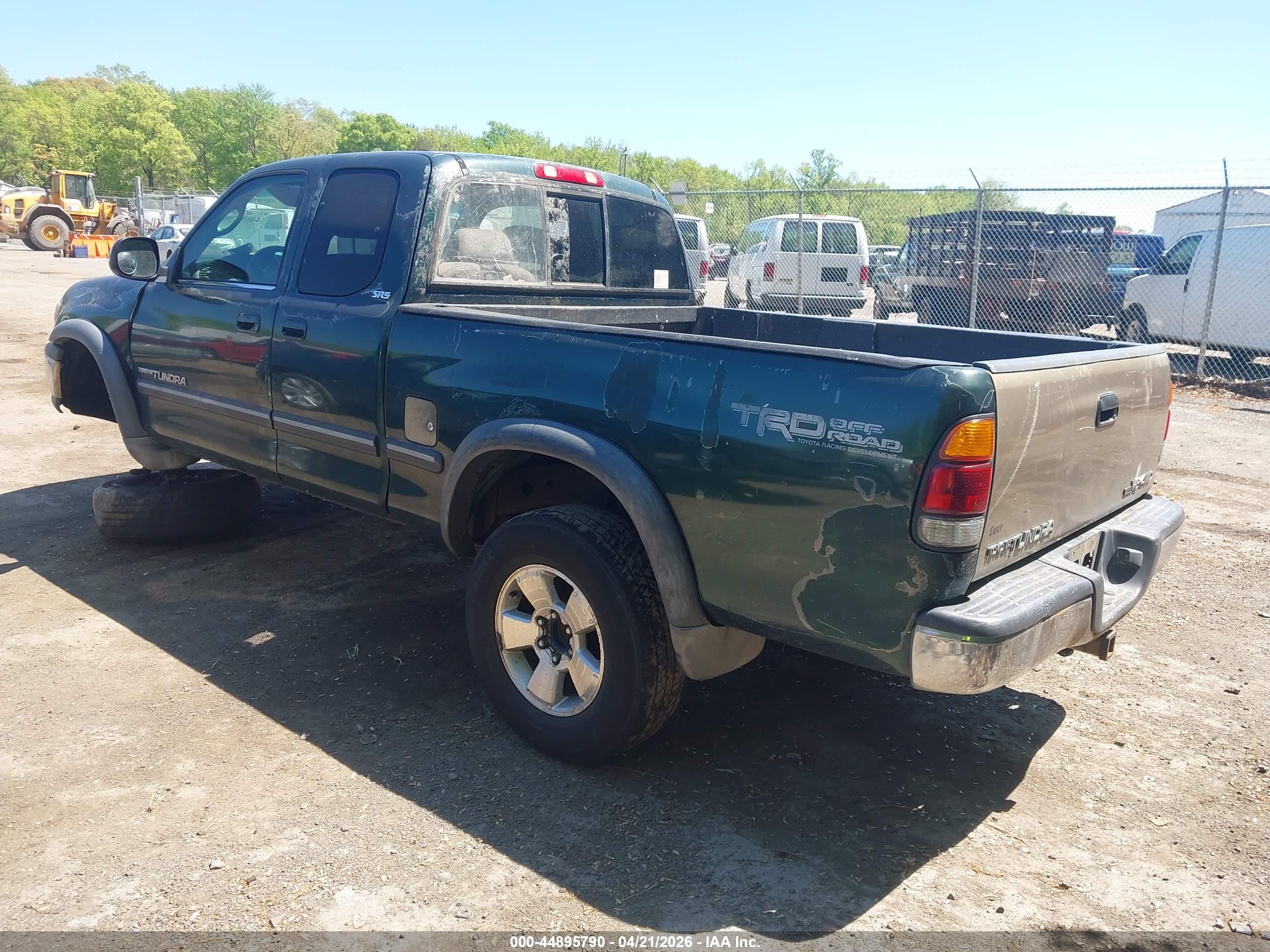 TOYOTA TUNDRA image 3