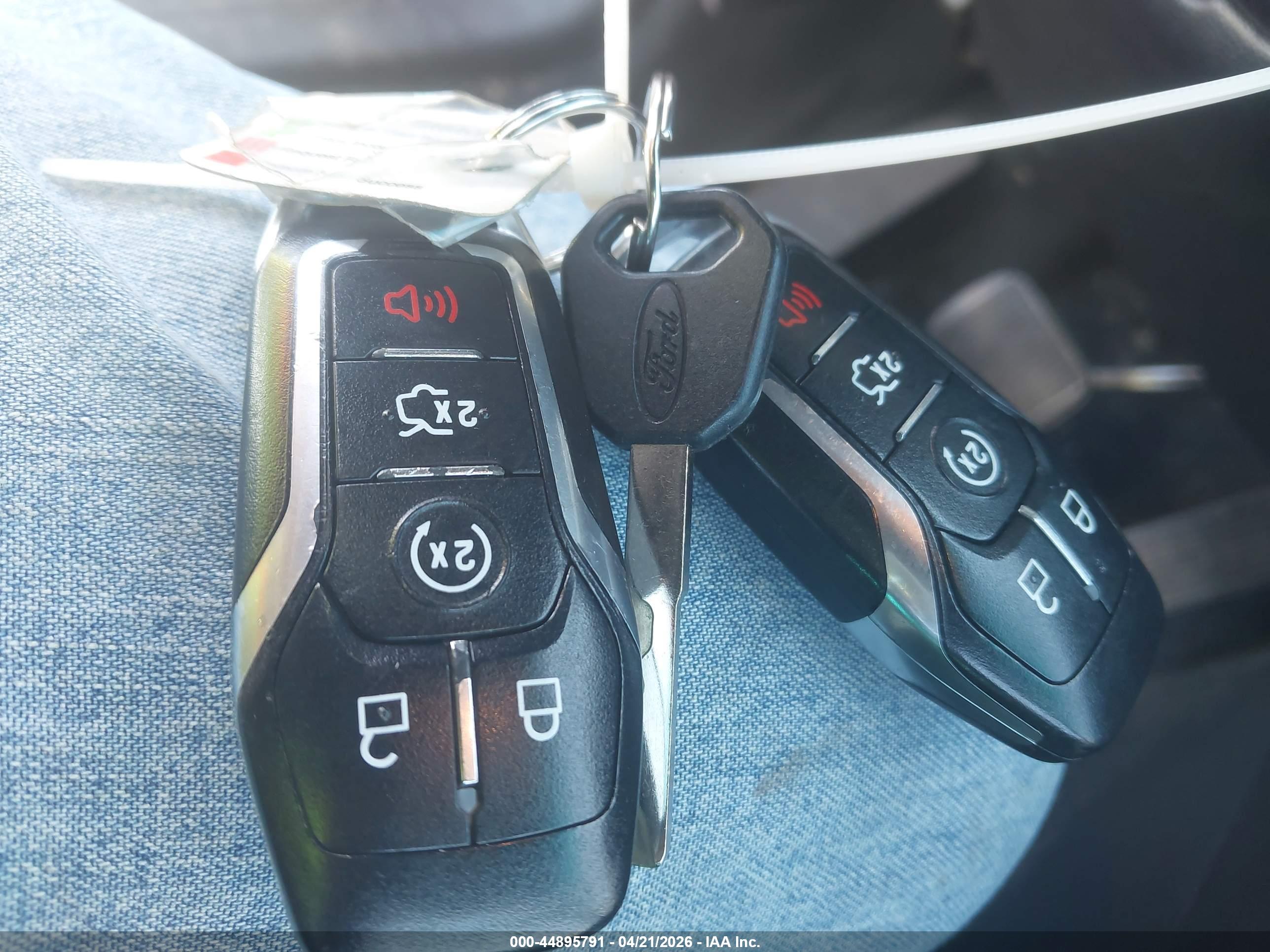 FORD EXPLORER image 11