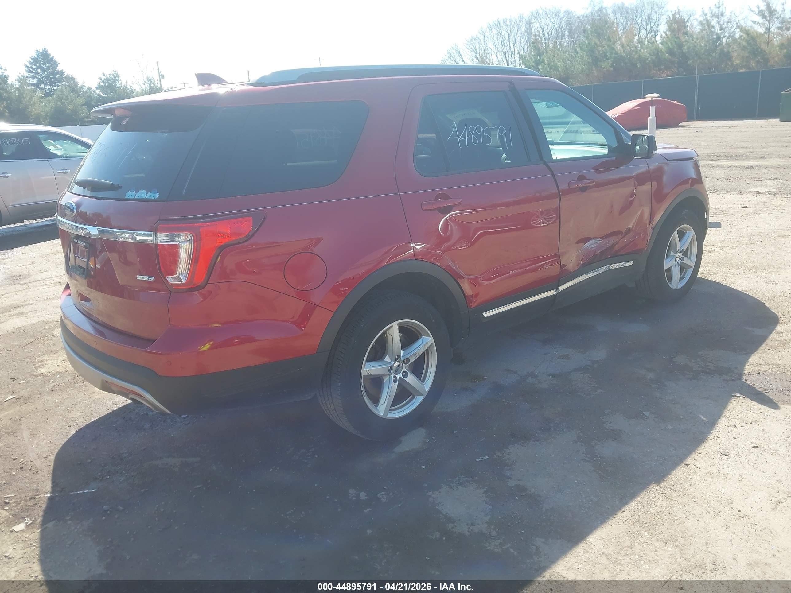 FORD EXPLORER image 4
