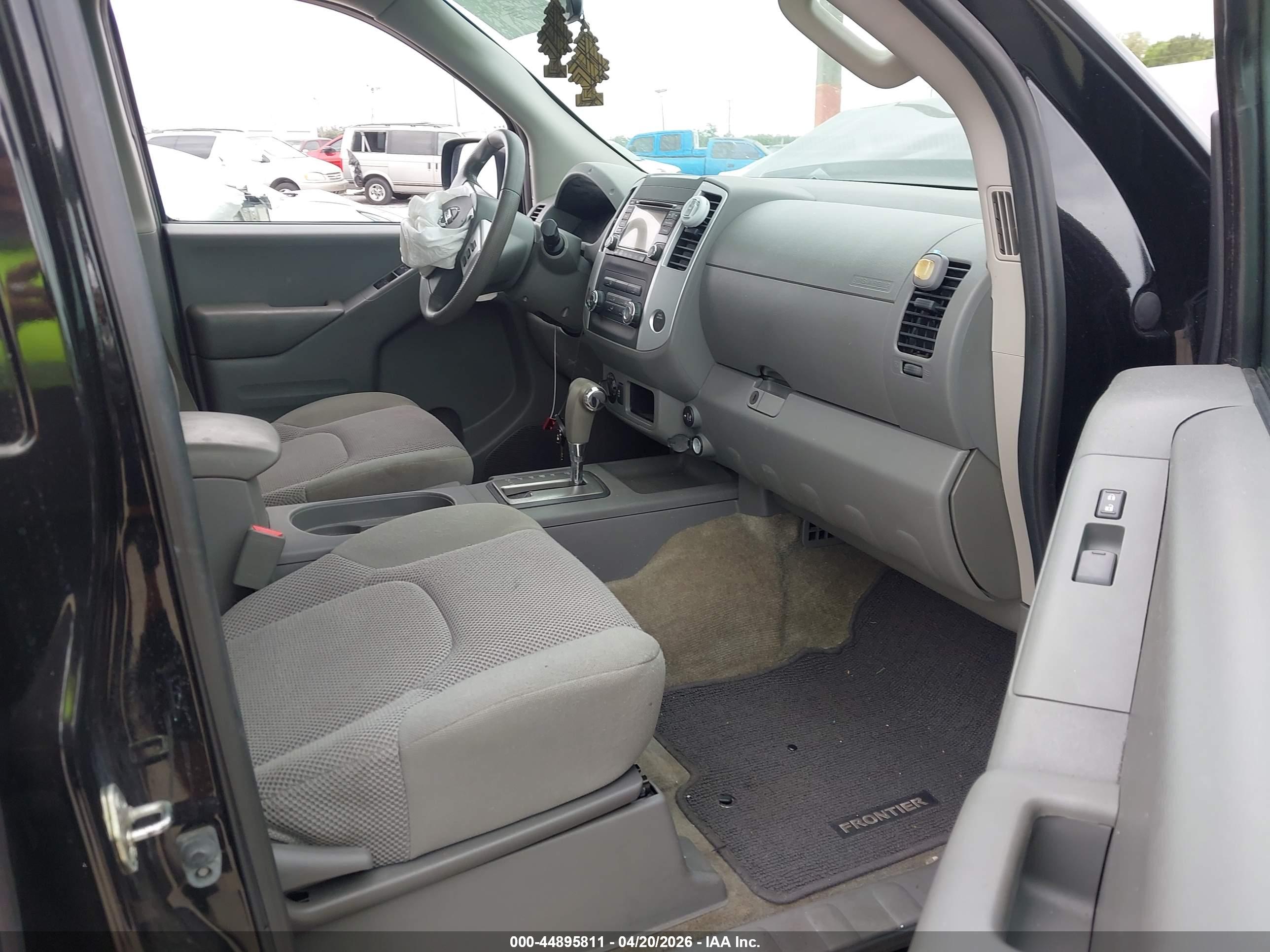 NISSAN FRONTIER image 5