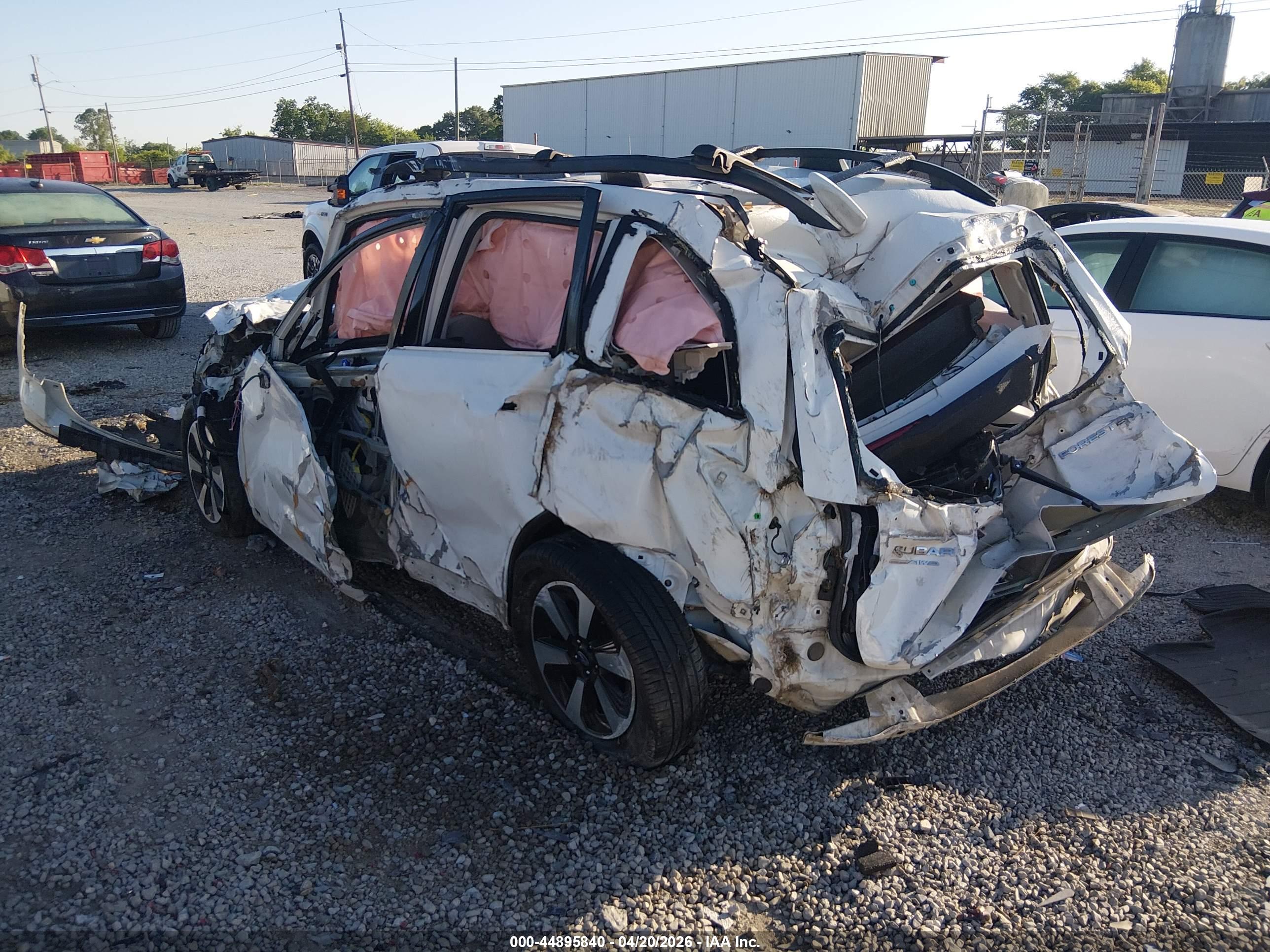 SUBARU FORESTER image 3