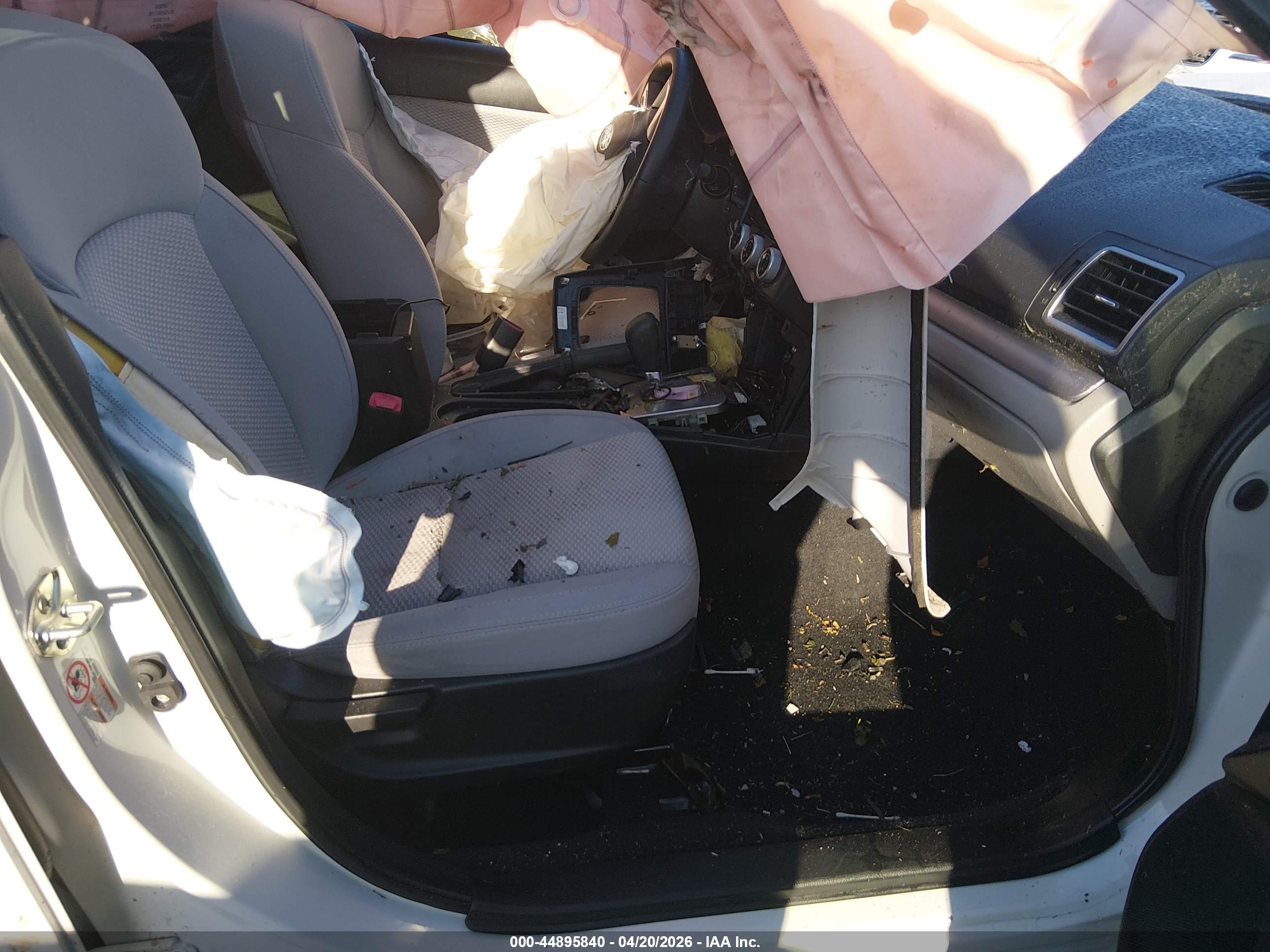 SUBARU FORESTER image 5