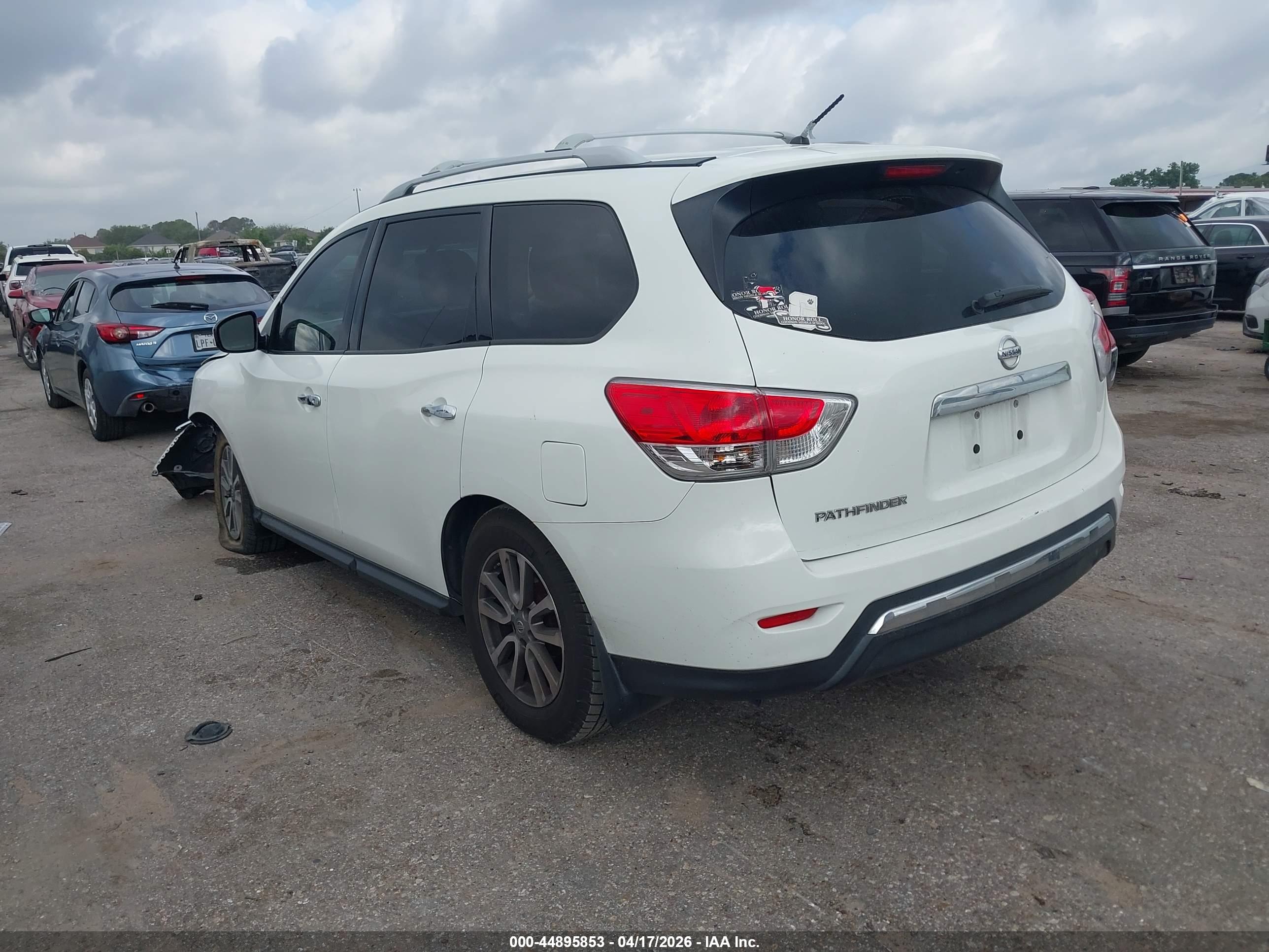 NISSAN PATHFINDER image 3