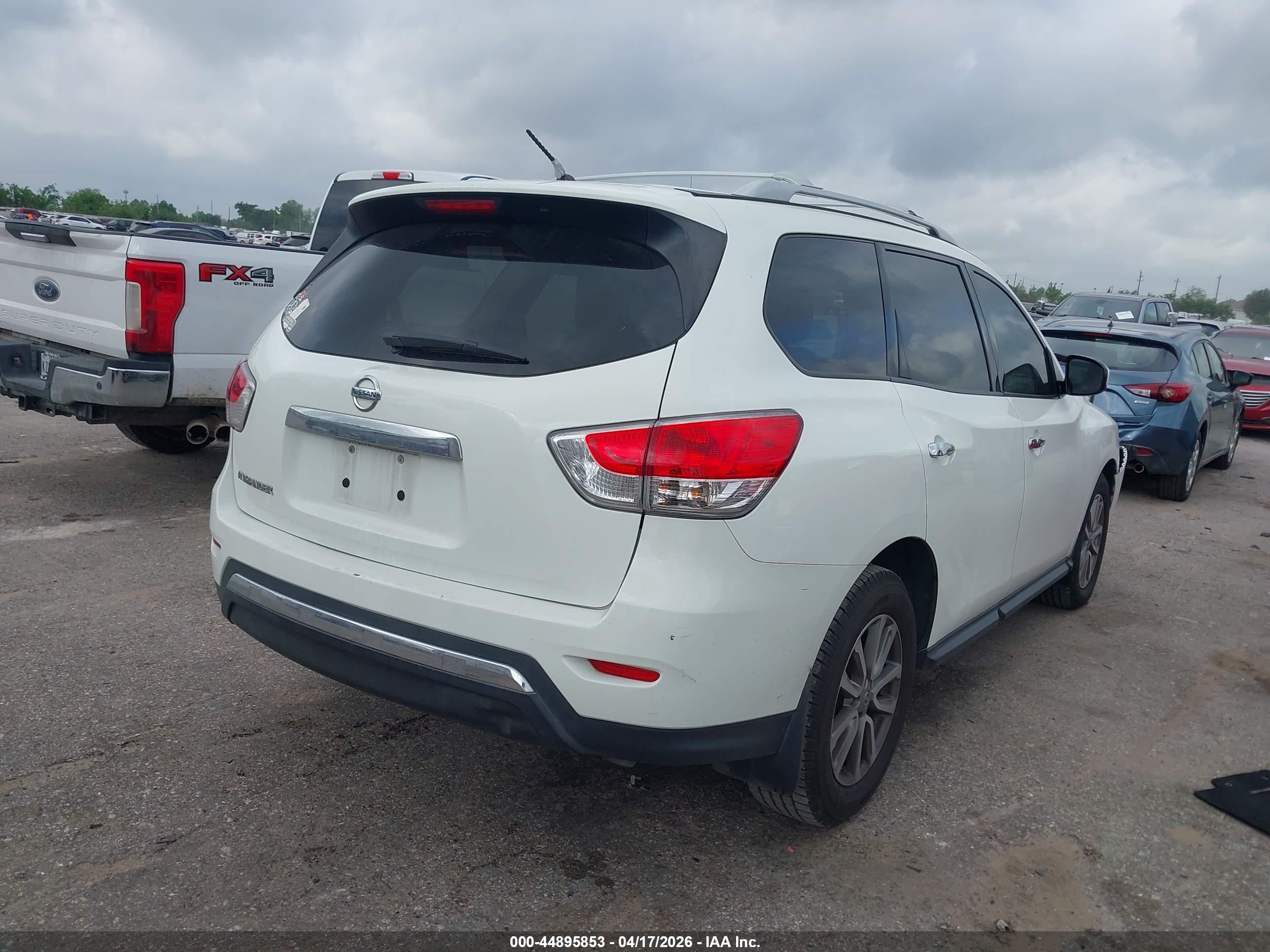 NISSAN PATHFINDER image 4