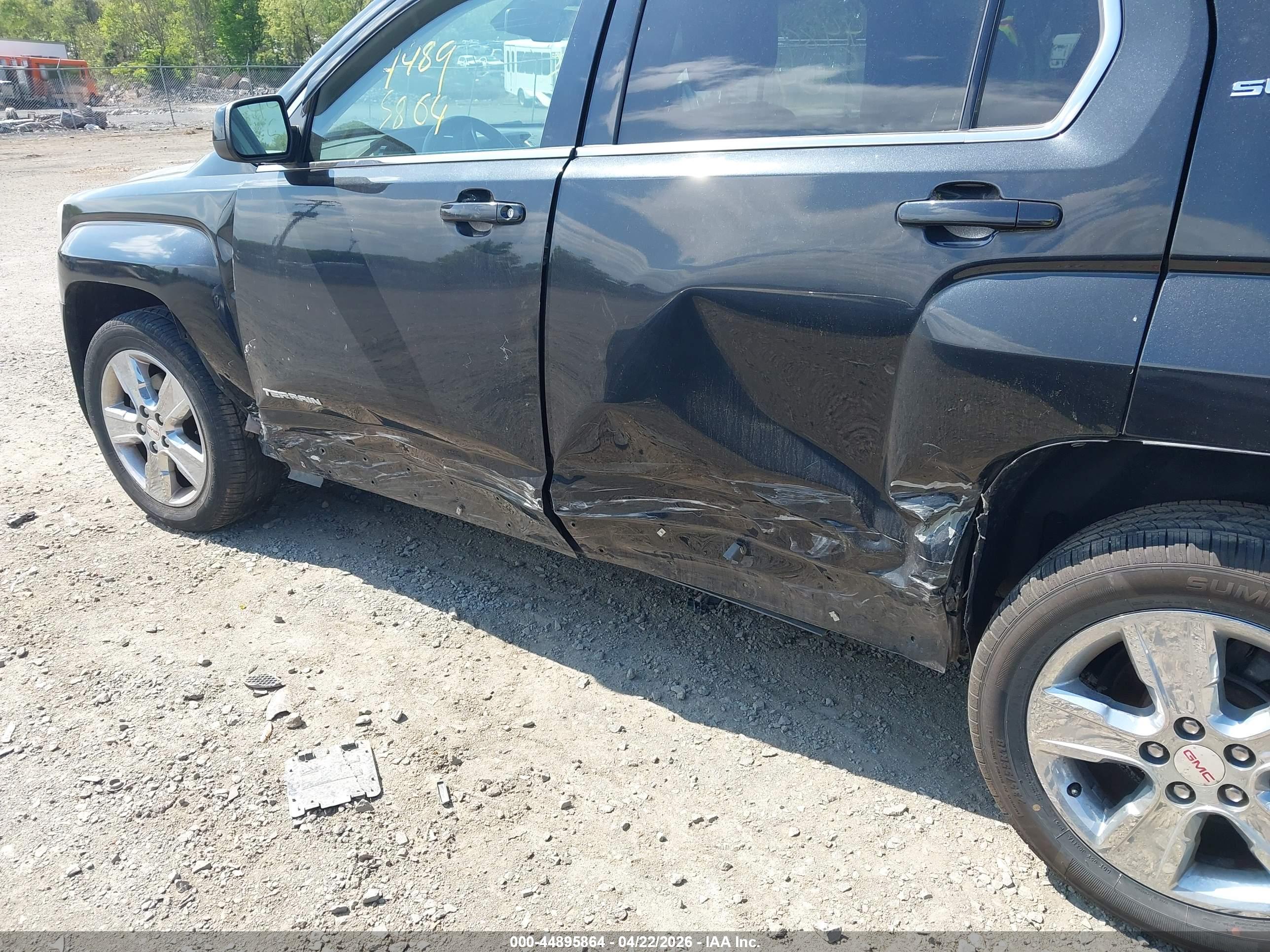 GMC TERRAIN image 6