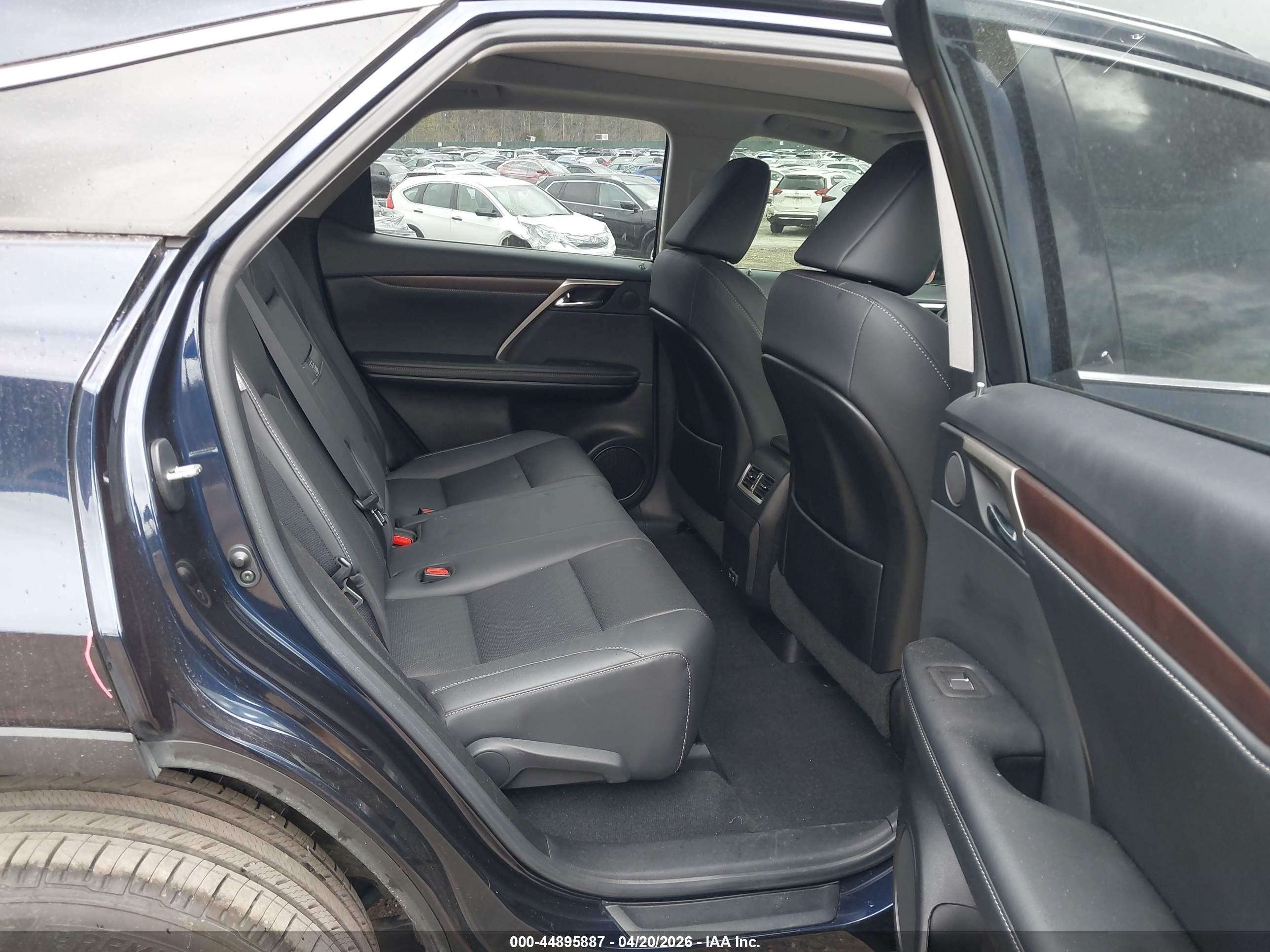 LEXUS RX image 8